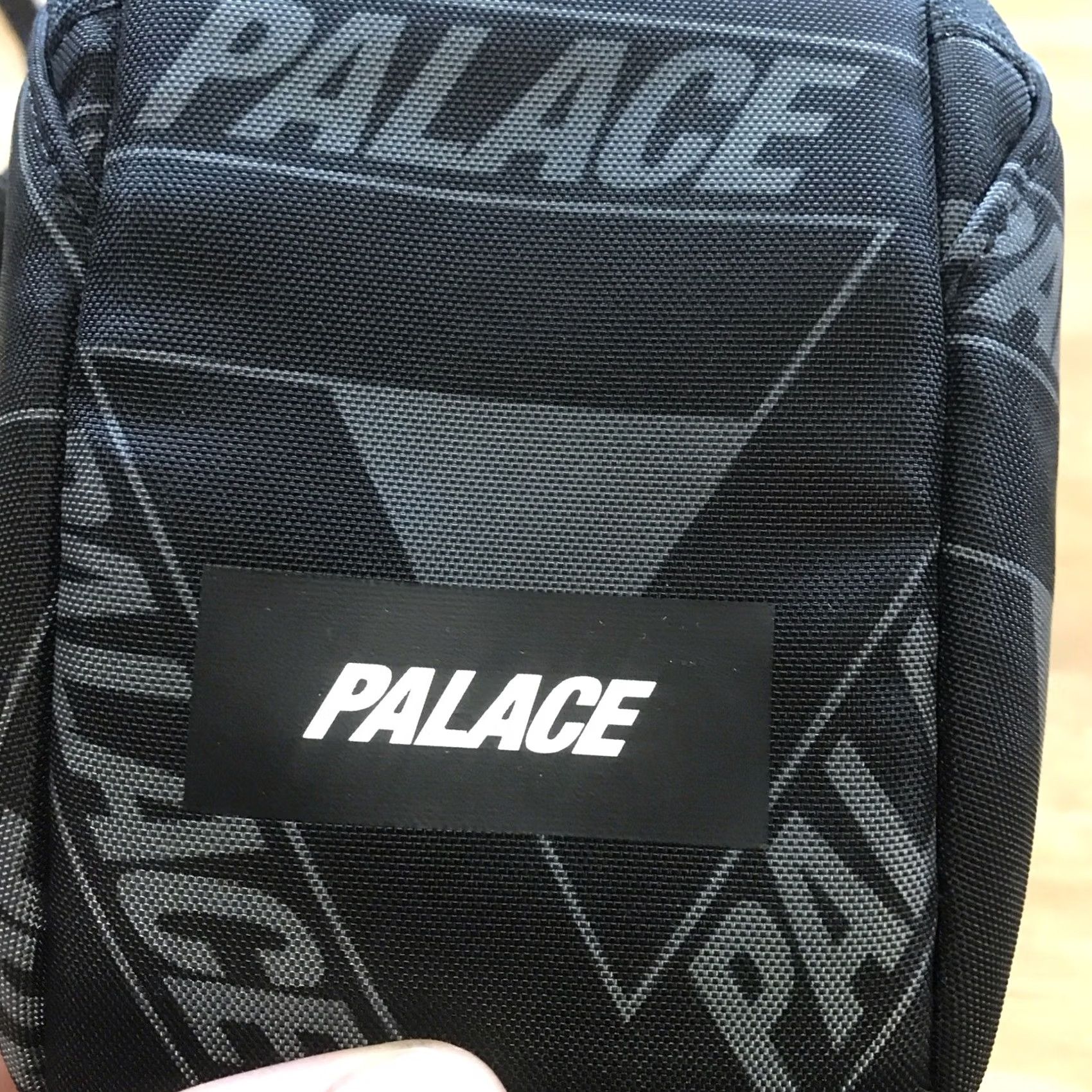 Palace VINTAGE Palace Skateboards Nylon Satchel Mini Bag Black And Grey Crossbody Bag Mens Mini Black Nylon Satchel Palace Skateboards Size ONE SIZE - 6 Thumbnail