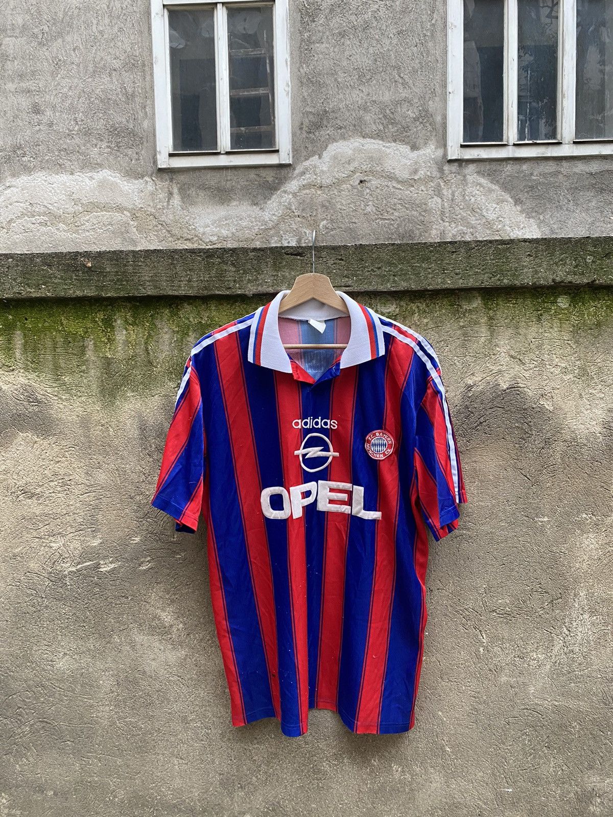 Adidas × Vintage Vintage 1997 Adidas Fc Bayern 18 Klinsmann Soccer Jersey Size US L / EU 52-54 / 3 - 1 Thumbnail