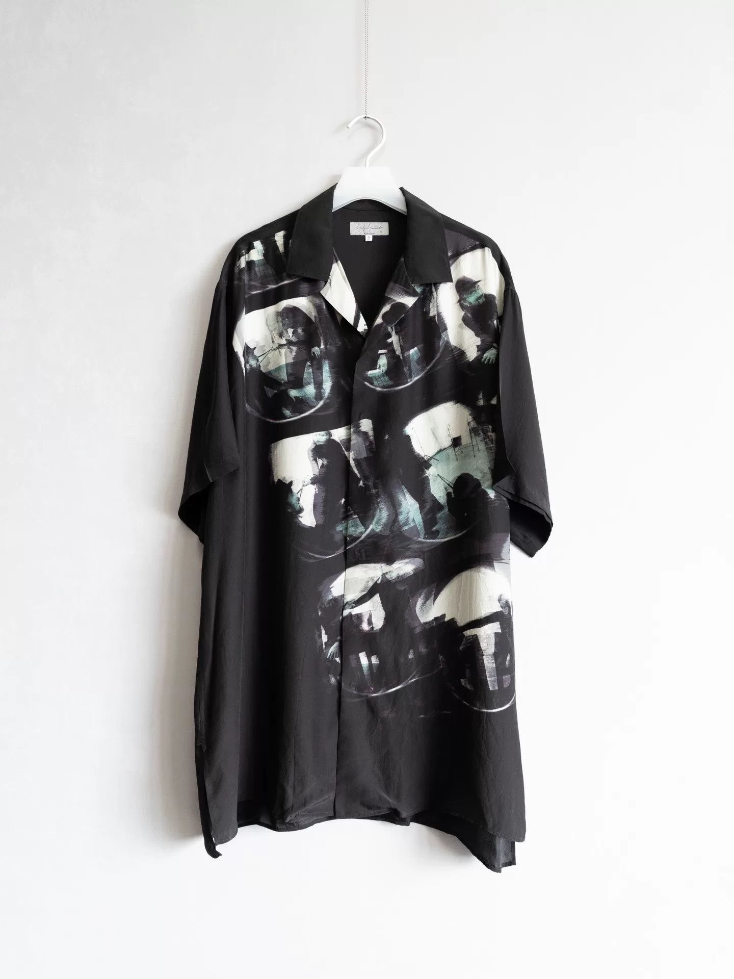 Yohji Yamamoto Yohji Yamamoto Silk Shirt with Graphic Design Size M / US 6-8 / IT 42-44 - 1 Thumbnail