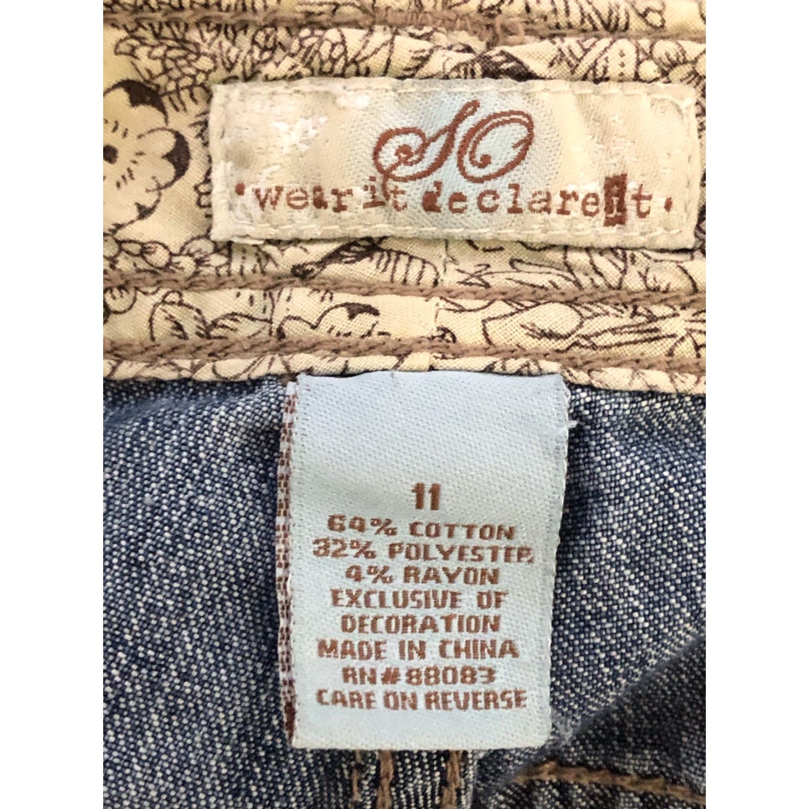 Vintage VINTAGE Wear It Declare It Blue Jean Shorts 31" Waist Mid Rise 90s Y2K Denim Shorts Women Juniors 11 Inseam 3" Cotton Blend Blue Size 24" / US 00 / IT 34 - 3 Thumbnail