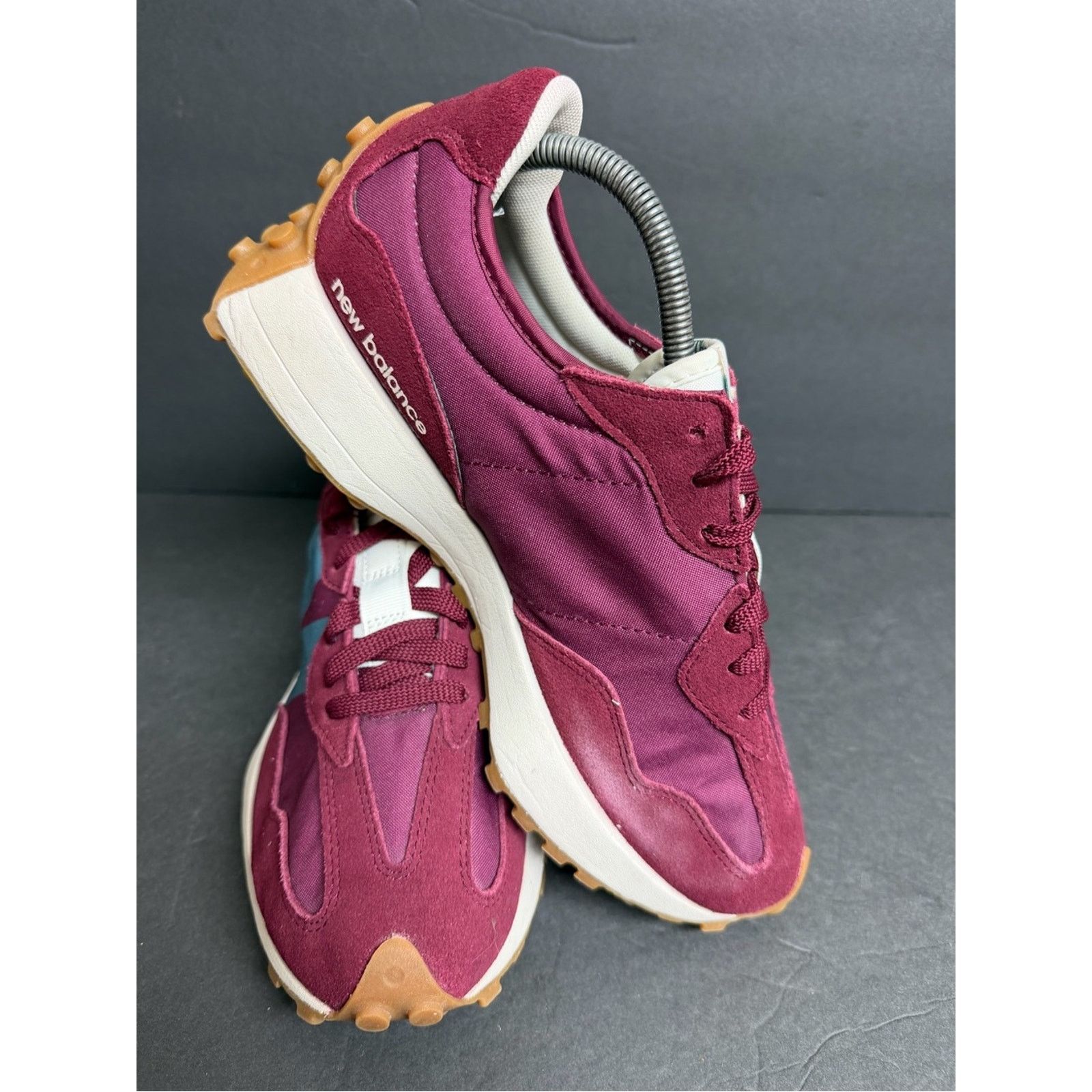 New Balance New Balance 327 Mens 9.5D Garnet Indigo Gum Sneakers WORN 1X Size US 9.5 / EU 42-43 - 3 Thumbnail