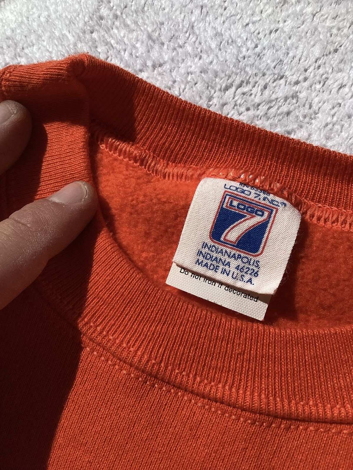 Logo 7 Vtg 90s NFL Denver Broncos logo 7 cursive logo 7 sweatshirt Size US L / EU 52-54 / 3 - 3 Thumbnail