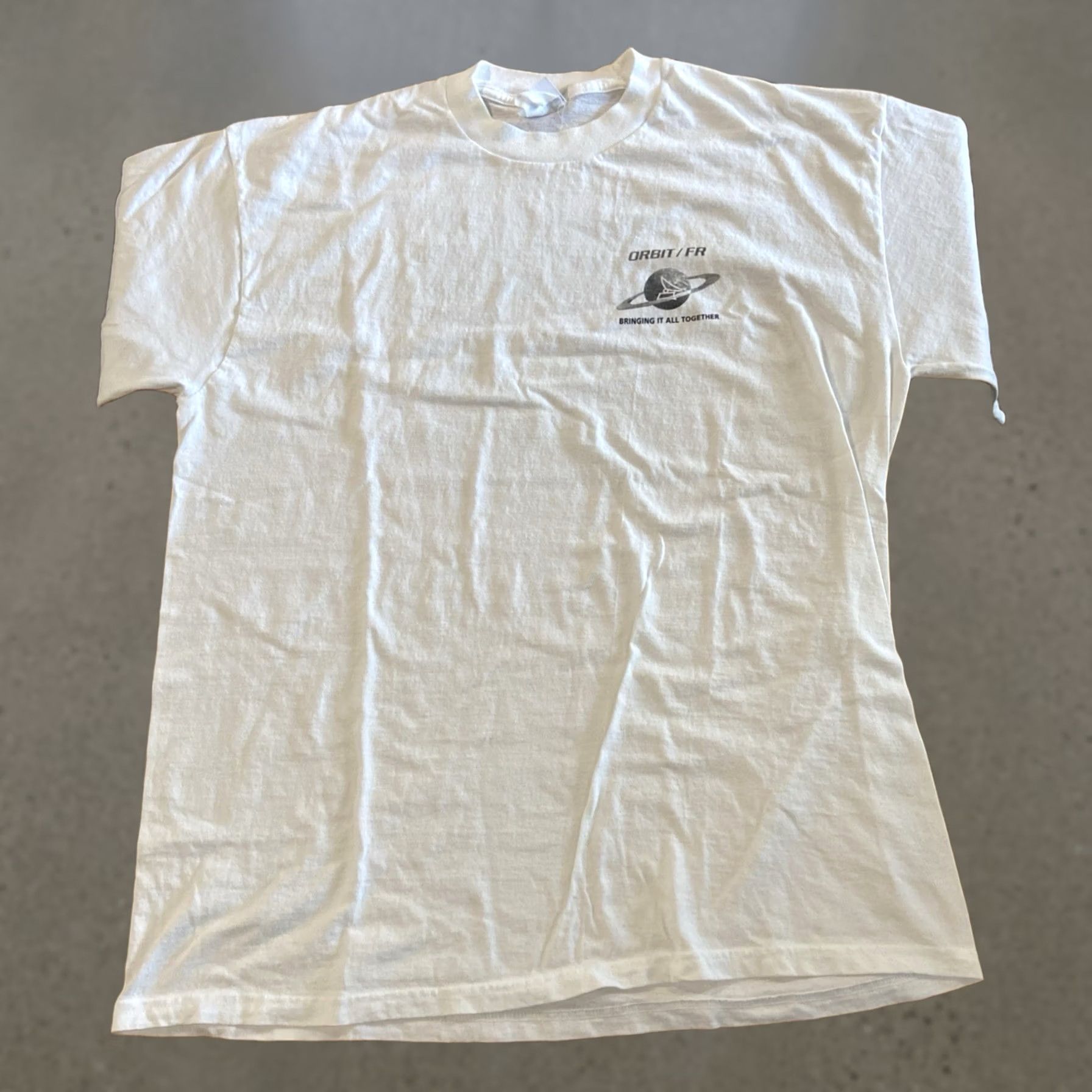 Hanes VINTAGE Men Hanes T-Shirt Orbit/Fr Global Solutions Short Sleeve Crew Neck White XL Buttonless? Size US XL / EU 56 / 4 - 1 Thumbnail