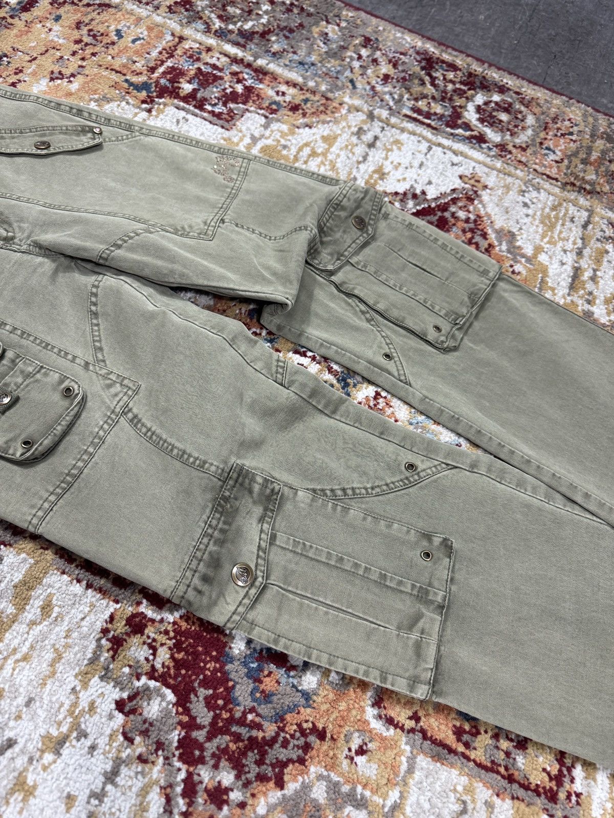 20471120 ᶠᵃⁿᶜʸᵍᵘʸ BNWT Cargo Y2K Pants Bondage Vintage Denim Size US 30 / EU 46 - 3 Thumbnail