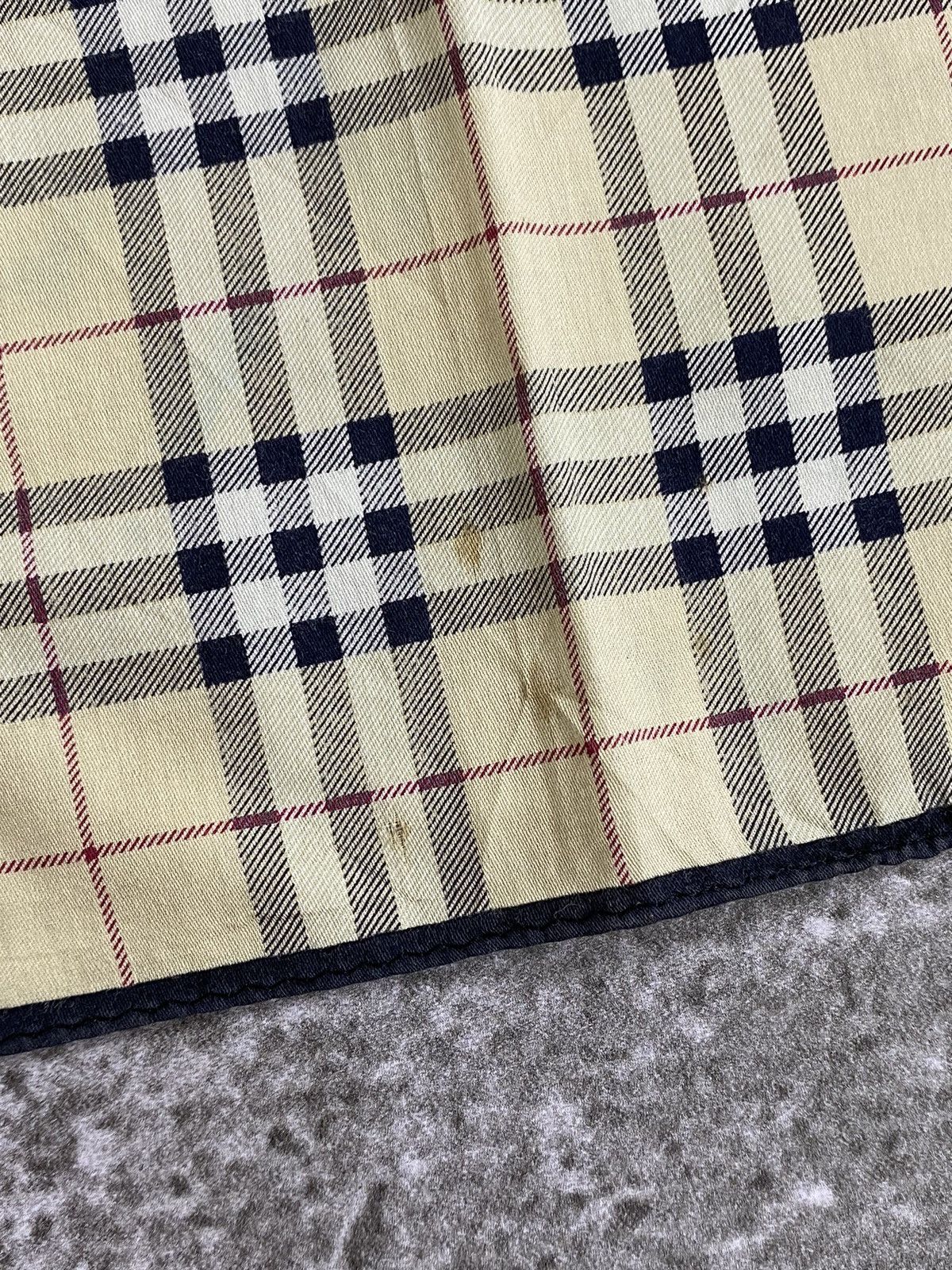Burberry Burberry Handkerchief / Bandana / Neckerchief Size ONE SIZE - 9 Thumbnail