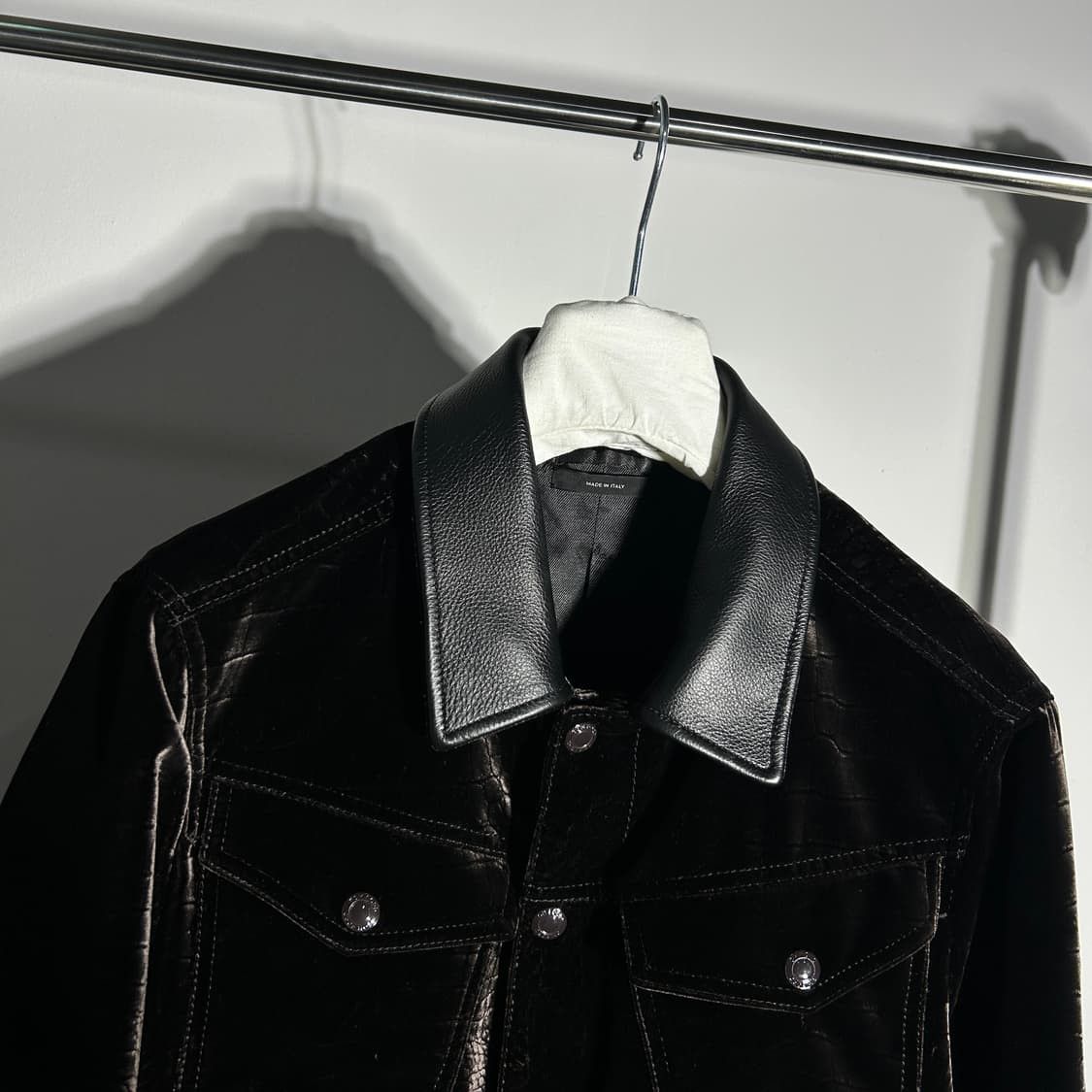 Tom Ford Tom Ford Leather Trimmed Croc-Effect Velvet Jacket Size US M / EU 48-50 / 2 - 2 Thumbnail