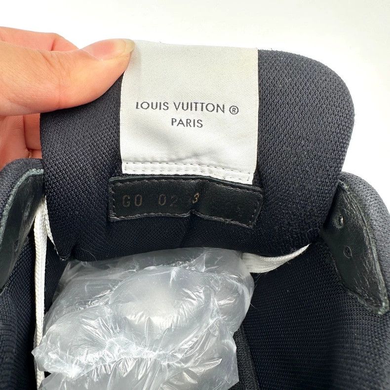 Louis Vuitton Louis Vuitton Trainer black and white printed velcro mesh Size US 9.5 / EU 42-43 - 8 Thumbnail