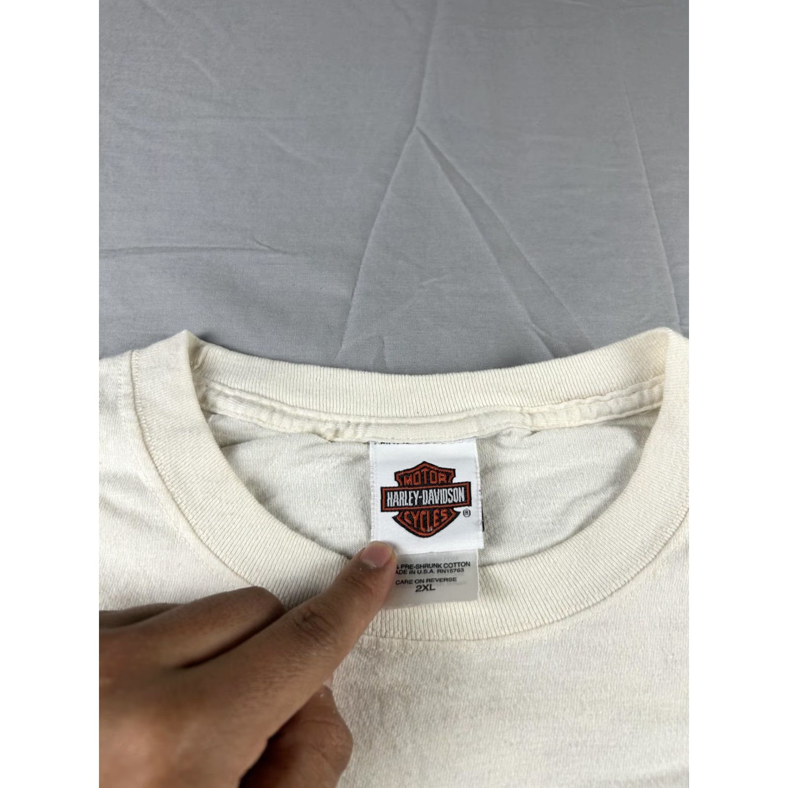 Harley Davidson VINTAGE Harley-Davidson Shirt Mens 2XL Thunder Eagle Long Sleeve Hit Montana White Off-White Crew Neck Graphic Print USA Motorcycle Biker USA - Size US XXL / EU 58 / 5 - 3 Thumbnail