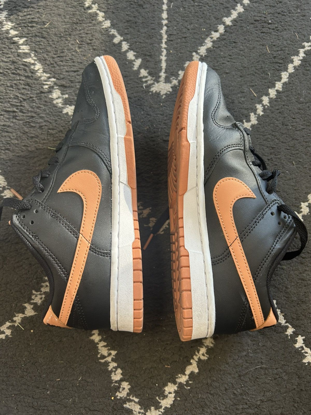 Nike NIKE LOW DUNK Size US 7 / EU 40 - 4 Thumbnail
