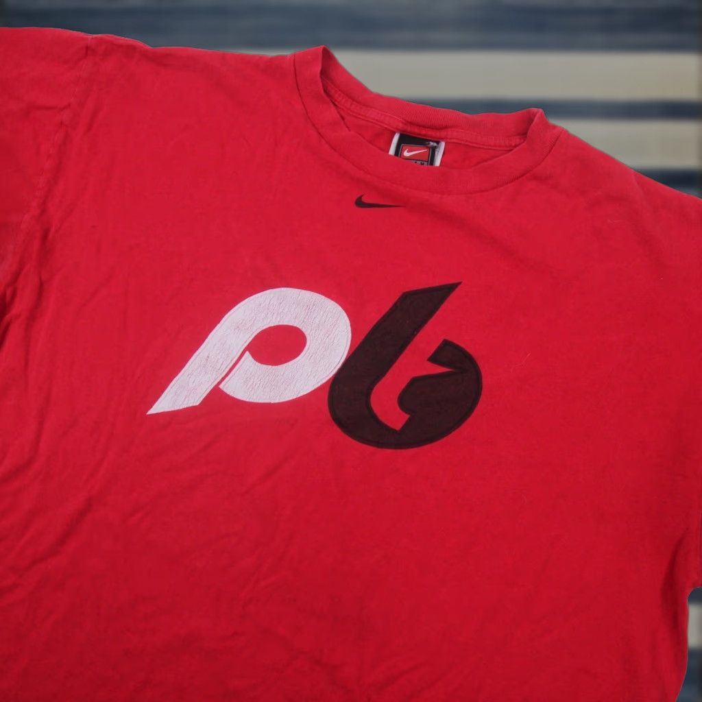 Nike VINTAGE Nike Portland Blazers T-Shirt Mens Large Red Spellout Graphic Size US L / EU 52-54 / 3 - 1 Thumbnail