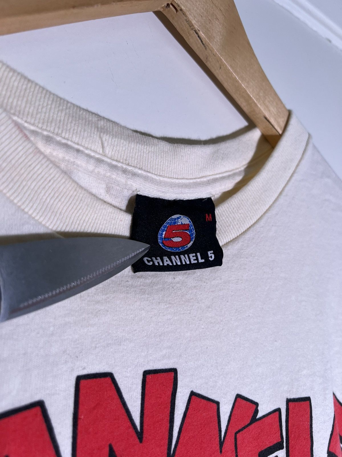 Vintage Channel 5 A World In Repair At Peace Retro Streetwear Shirt Size US M / EU 48-50 / 2 - 7 Thumbnail