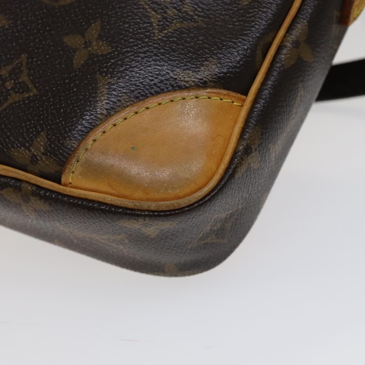 Louis Vuitton LOUIS VUITTON Monogram Danube Shoulder Bag M45266 Size ONE SIZE - 16 Thumbnail