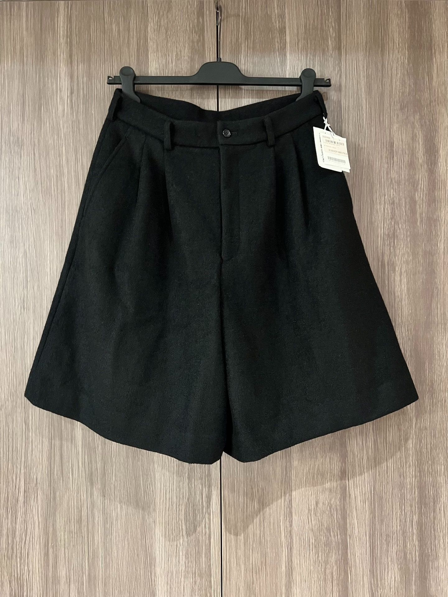 Comme des Garcons Comme des Garçons Wool Loose Tailored Shorts Size US 32 / EU 48 - 1 Thumbnail