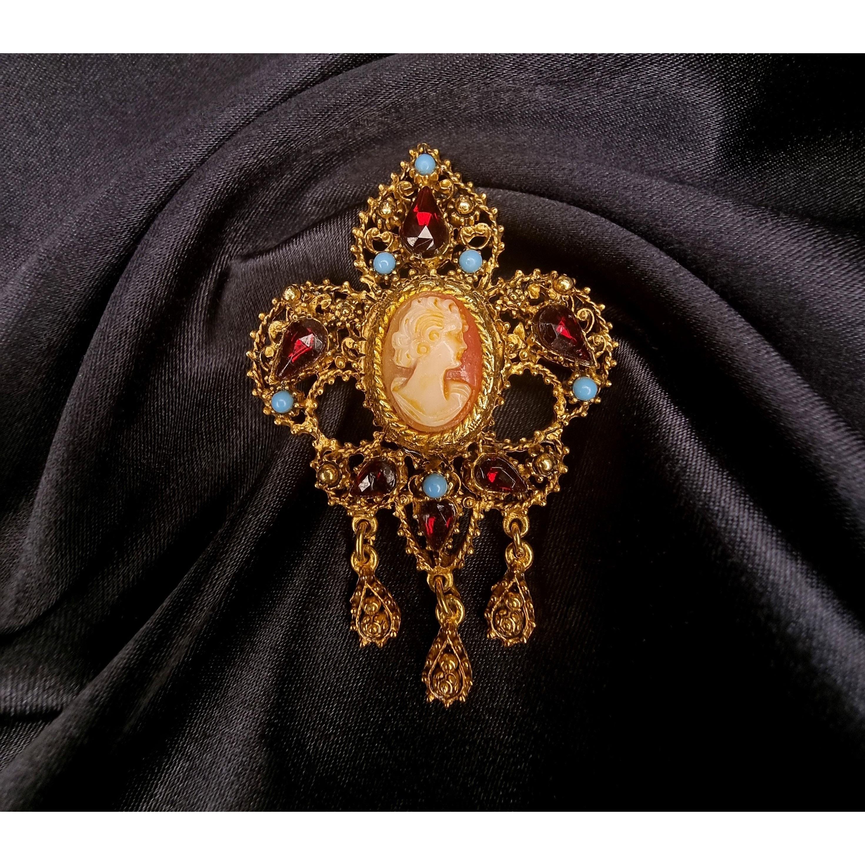 Rare Find Vintage FLORENZA Victorian Style Gold Tone Cameo B