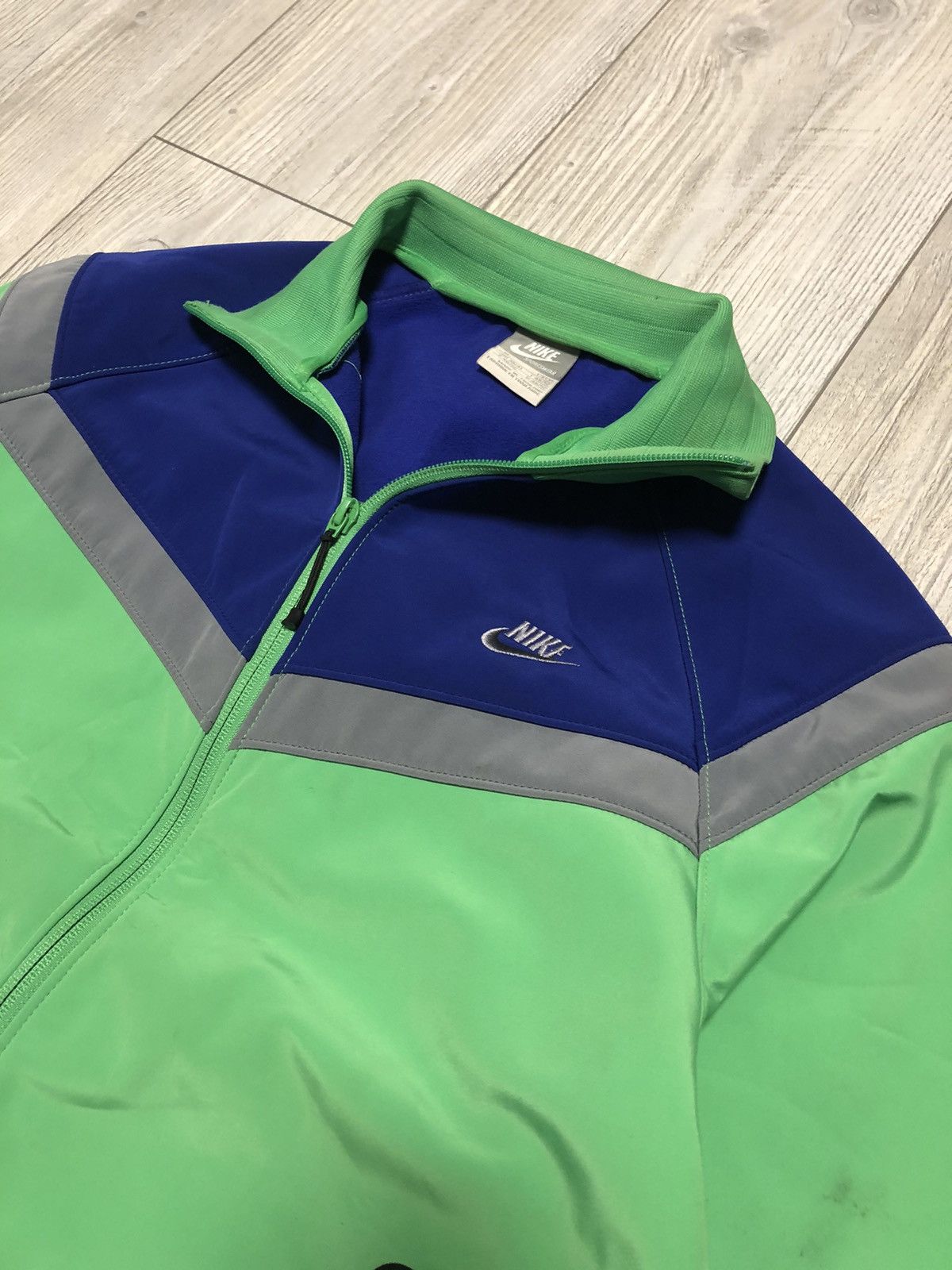 Nike × Vintage Vintage Nike Light Windbreaker Jacket Nike Zip jacket Nylon Size US M / EU 48-50 / 2 - 3 Thumbnail