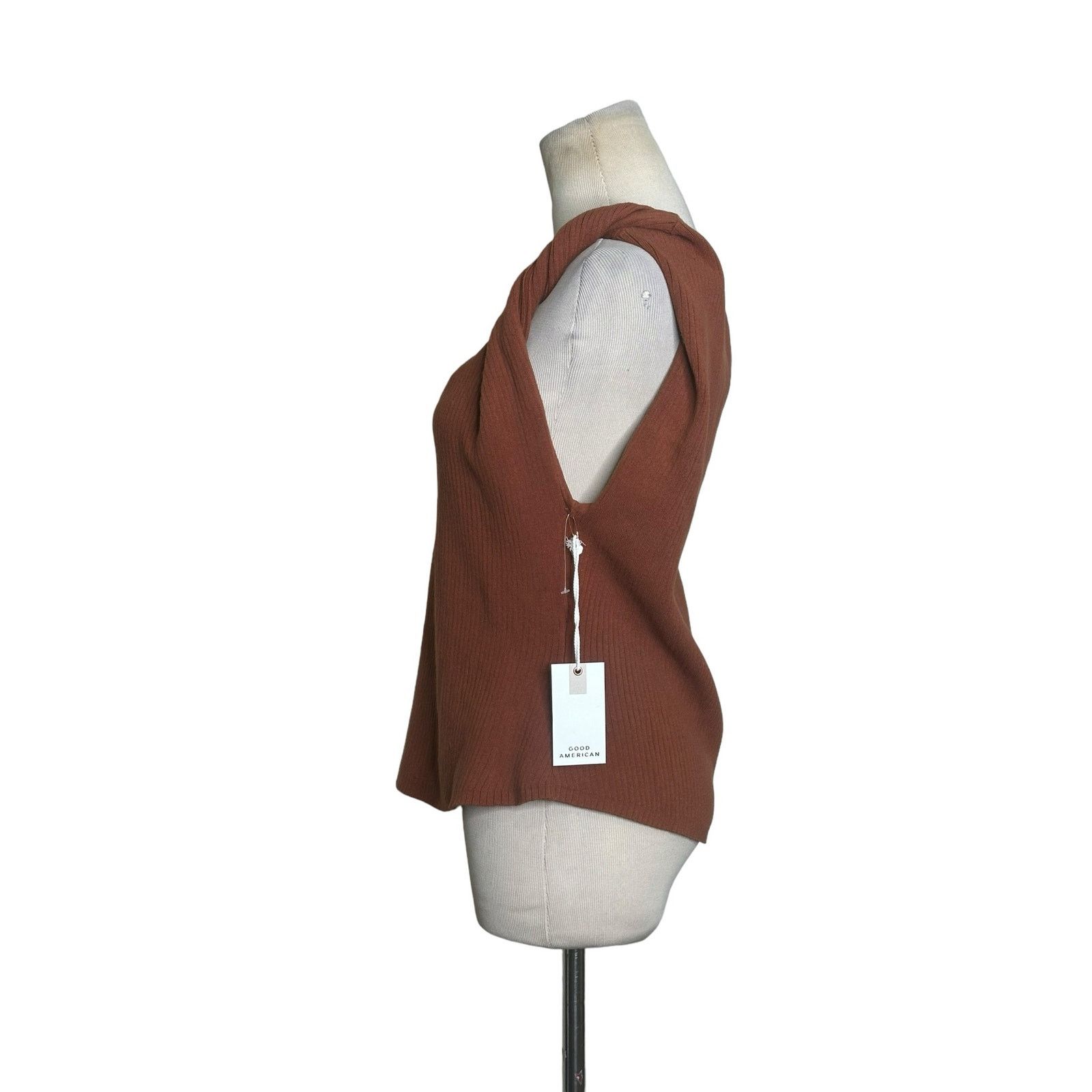 Good American Good American Twisted Strap Knit Tank Top size 5/6 - 2XL Size XXL / US 16-18 / IT 52-54 - 6 Thumbnail