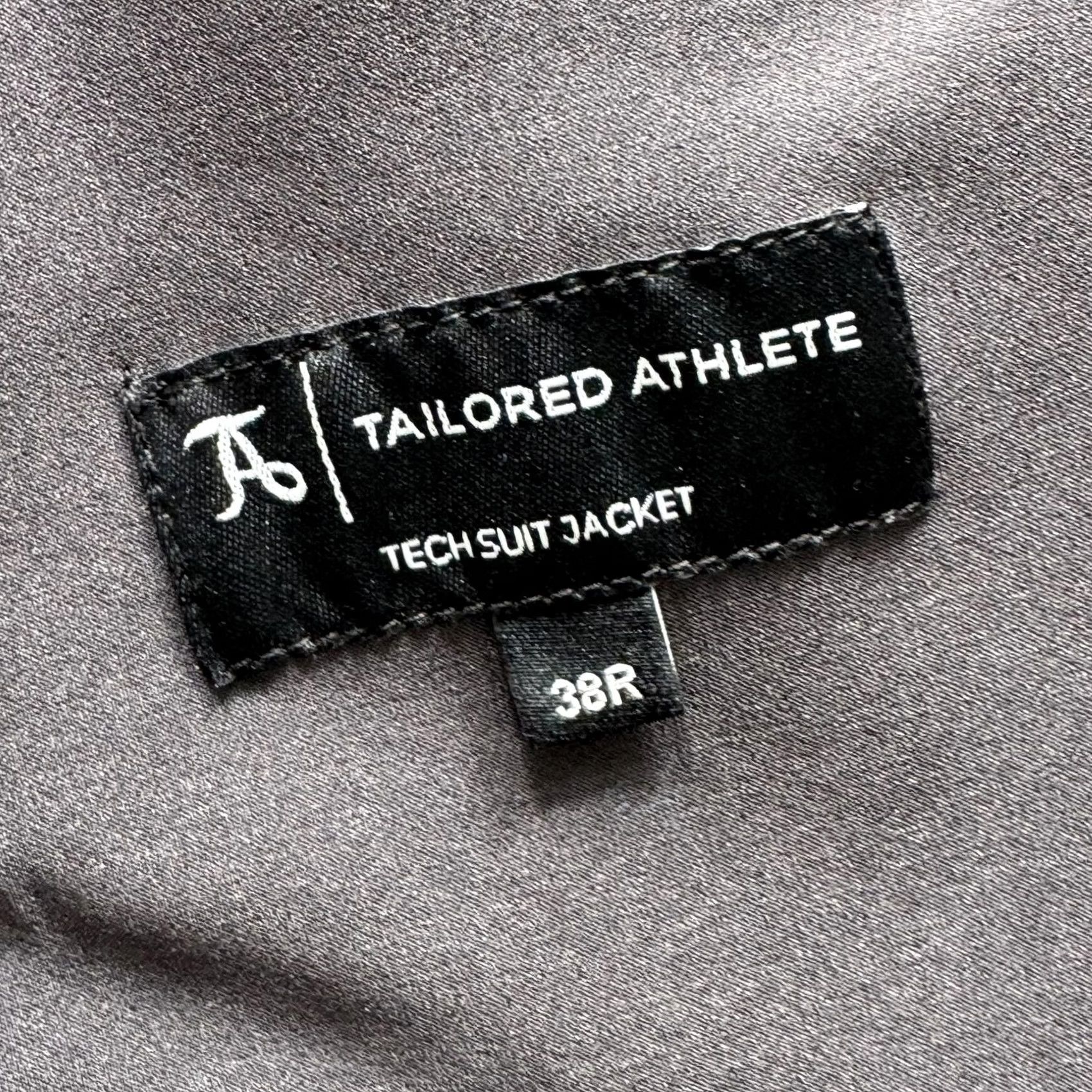 Vintage Tailored Athlete Tech Suit Jacket Mens 38 Gray Athletic Fit Two-Button Notch Lapel Two-Button Front SH Jacket Size 38R - 6 Thumbnail