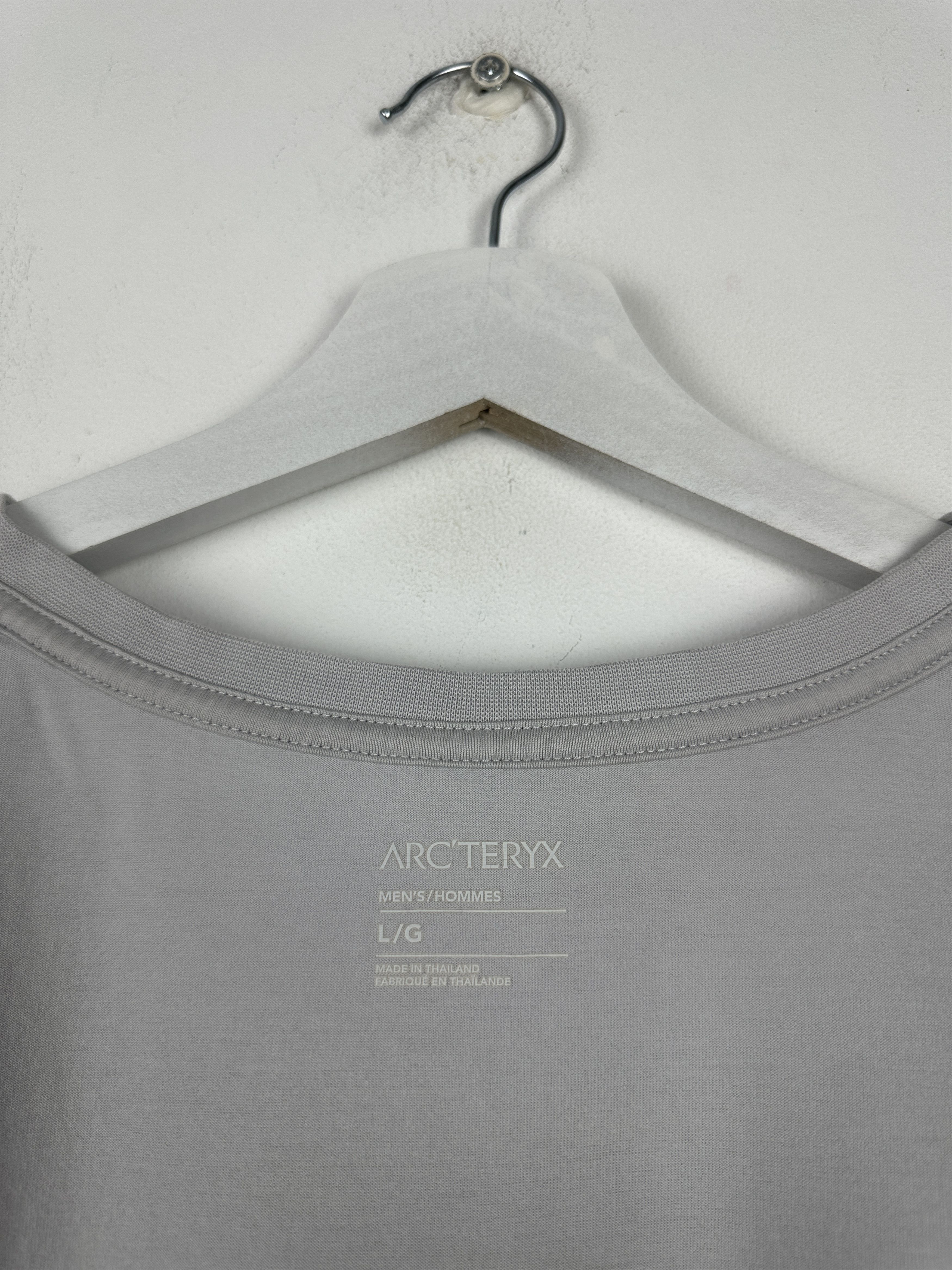 Arc'teryx Arcteryx Bird Big Logo T Shirt Tee Size US L / EU 52-54 / 3 - 7 Thumbnail