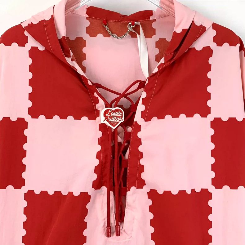 Louis Vuitton Louis Vuitton Pink checkerboard hooded long sleeve assault Size US M / EU 48-50 / 2 - 4 Thumbnail
