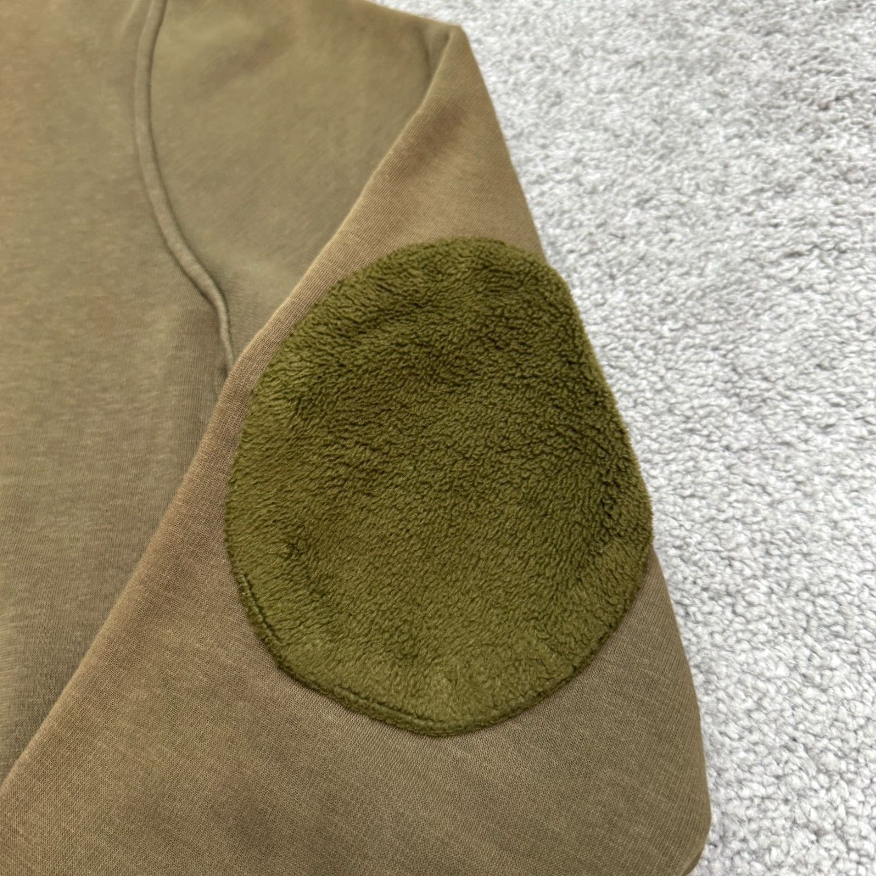 Olive ATM Pullover Sweatshirt Mens L Olive Green Elbow Patch Logo Classic Outdoor Streetwear Size US L / EU 52-54 / 3 - 6 Thumbnail