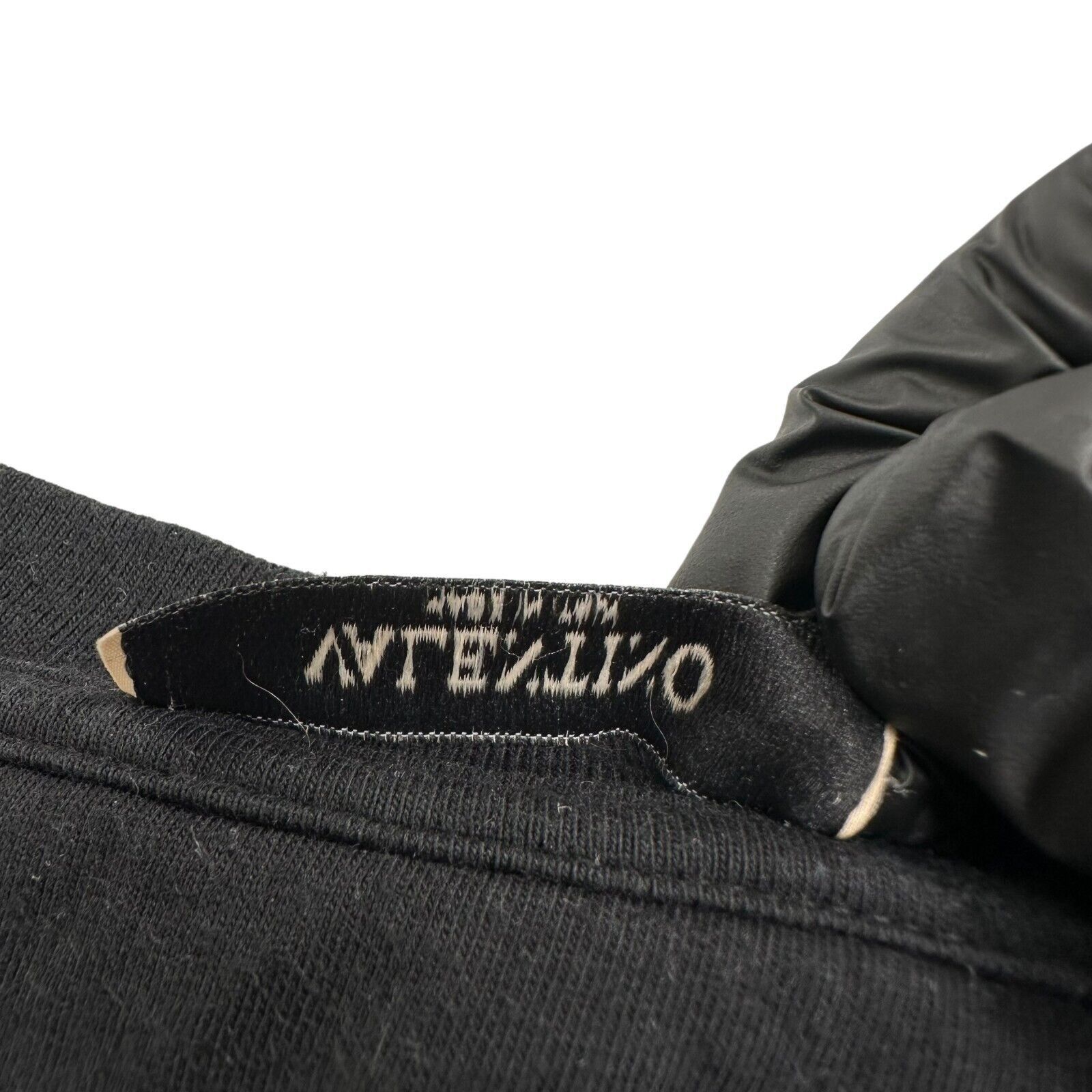 Valentino Valentino Size L T-shirt Black Skyscraper Graphic Logo Tee Size US L / EU 52-54 / 3 - 4 Thumbnail