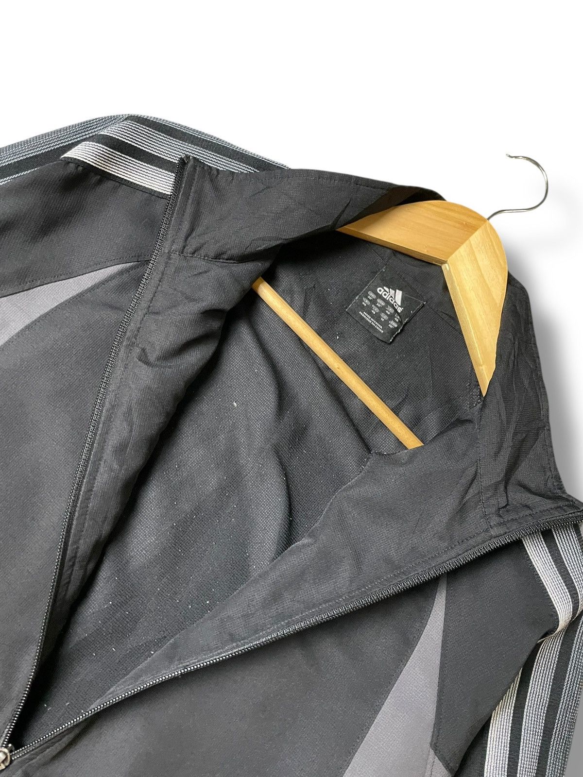 Adidas × Japanese Brand × Vintage Vintage ADIDAS Clima Zipper Light Jacket (116) Size US M / EU 48-50 / 2 - 4 Thumbnail