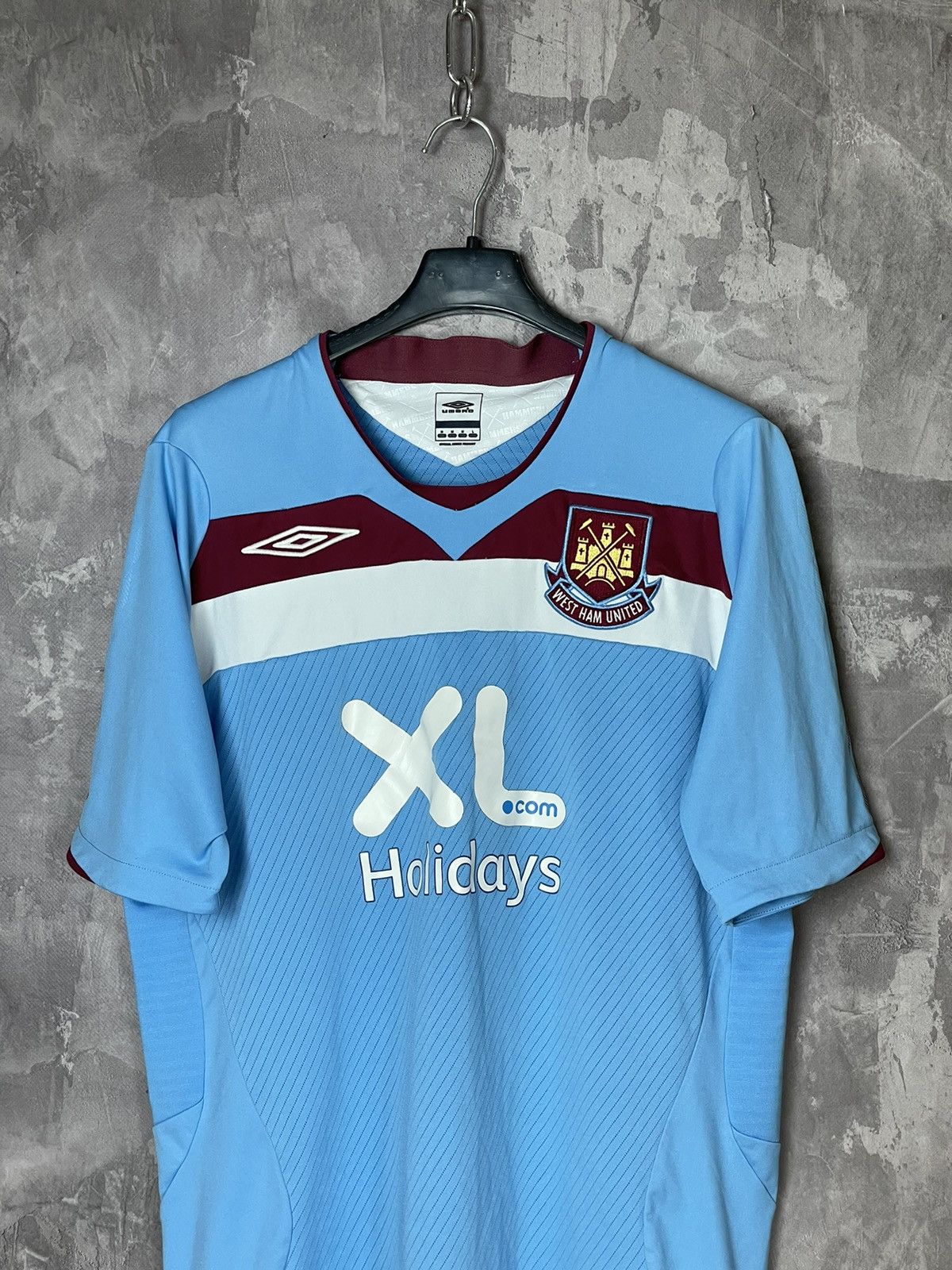 Other × Umbro WEST HAM UNITED 2016 AWAY FOOTBALL SHIRT Soccer JERSEY UMBRO Size US M / EU 48-50 / 2 - 2 Thumbnail