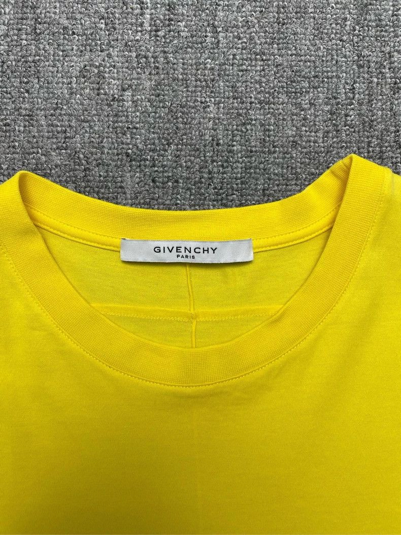 Givenchy Givenchy Chest Flock Logo Yellow Short-sleeve 2506-Nextarro Size US L / EU 52-54 / 3 - 3 Thumbnail