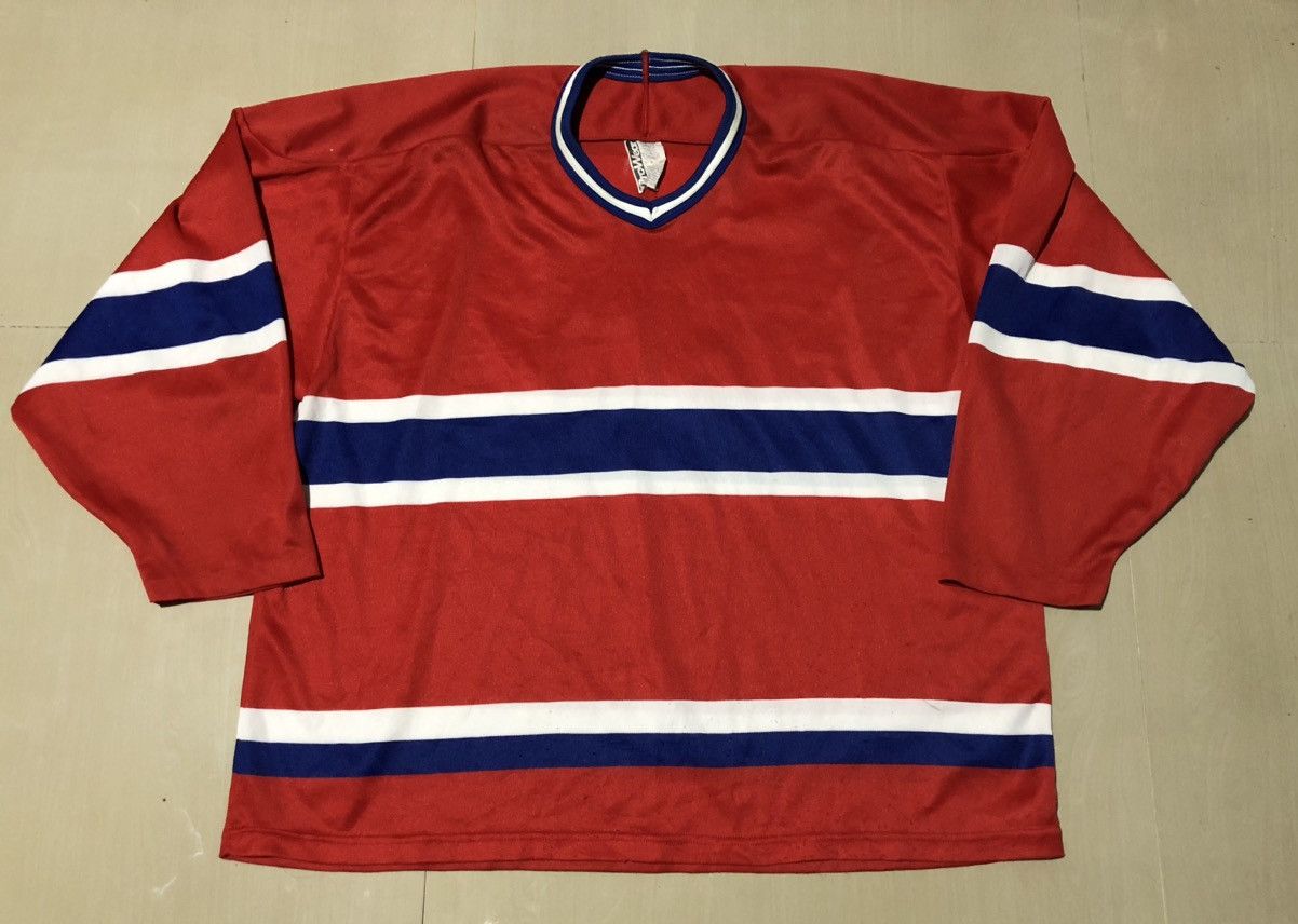 VINTAGE BAUER MONTREAL CANADIENS ADULT JERSEY RED