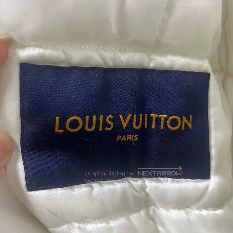 Louis Vuitton Louis Vuitton White solid embossed effect dark leather tun Size US M / EU 48-50 / 2 - 2 Thumbnail