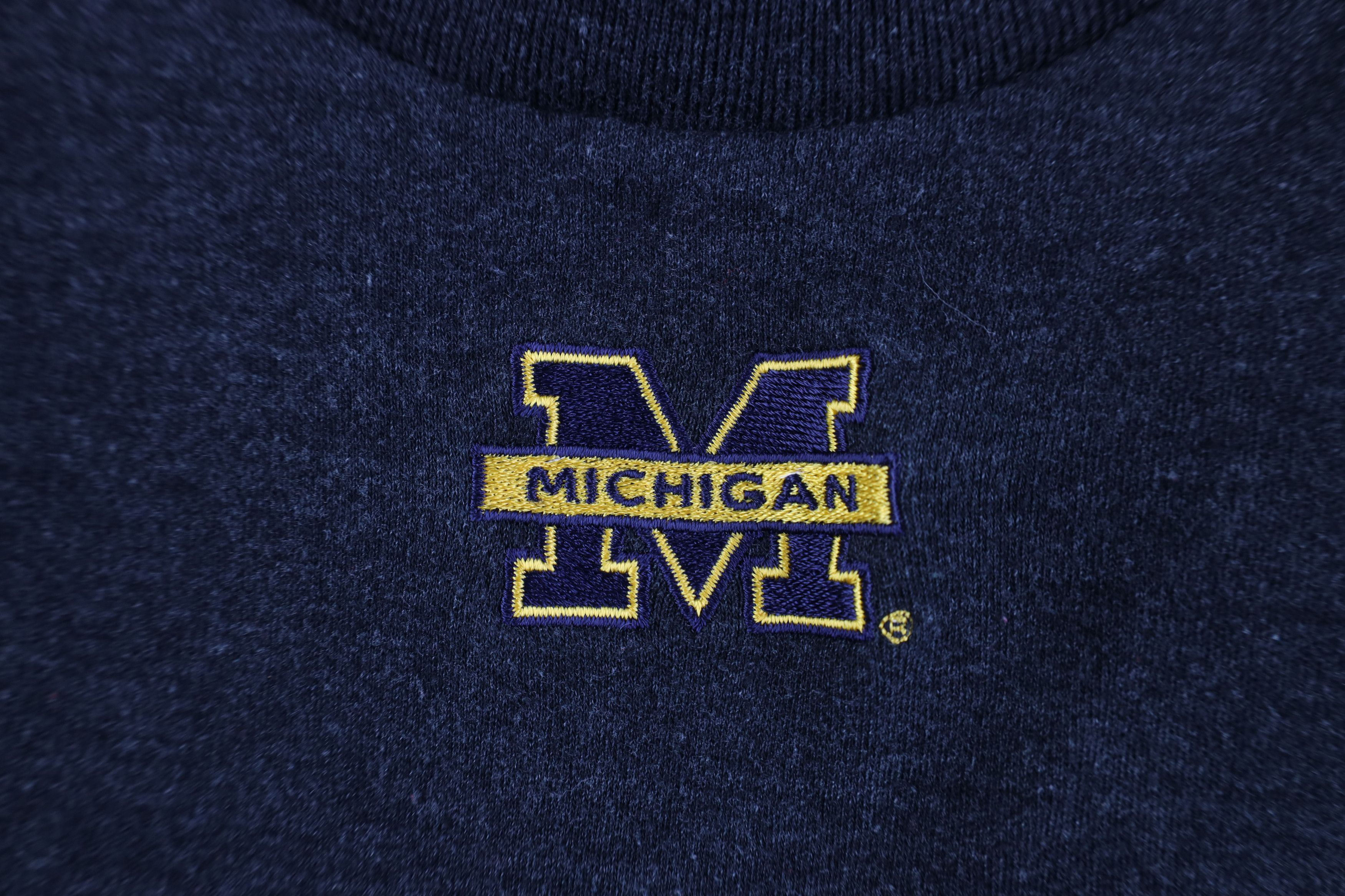 Vintage Vintage 90s Center Logo University of Michigan T-Shirt Gray Size S / US 4 / IT 40 - 4 Thumbnail