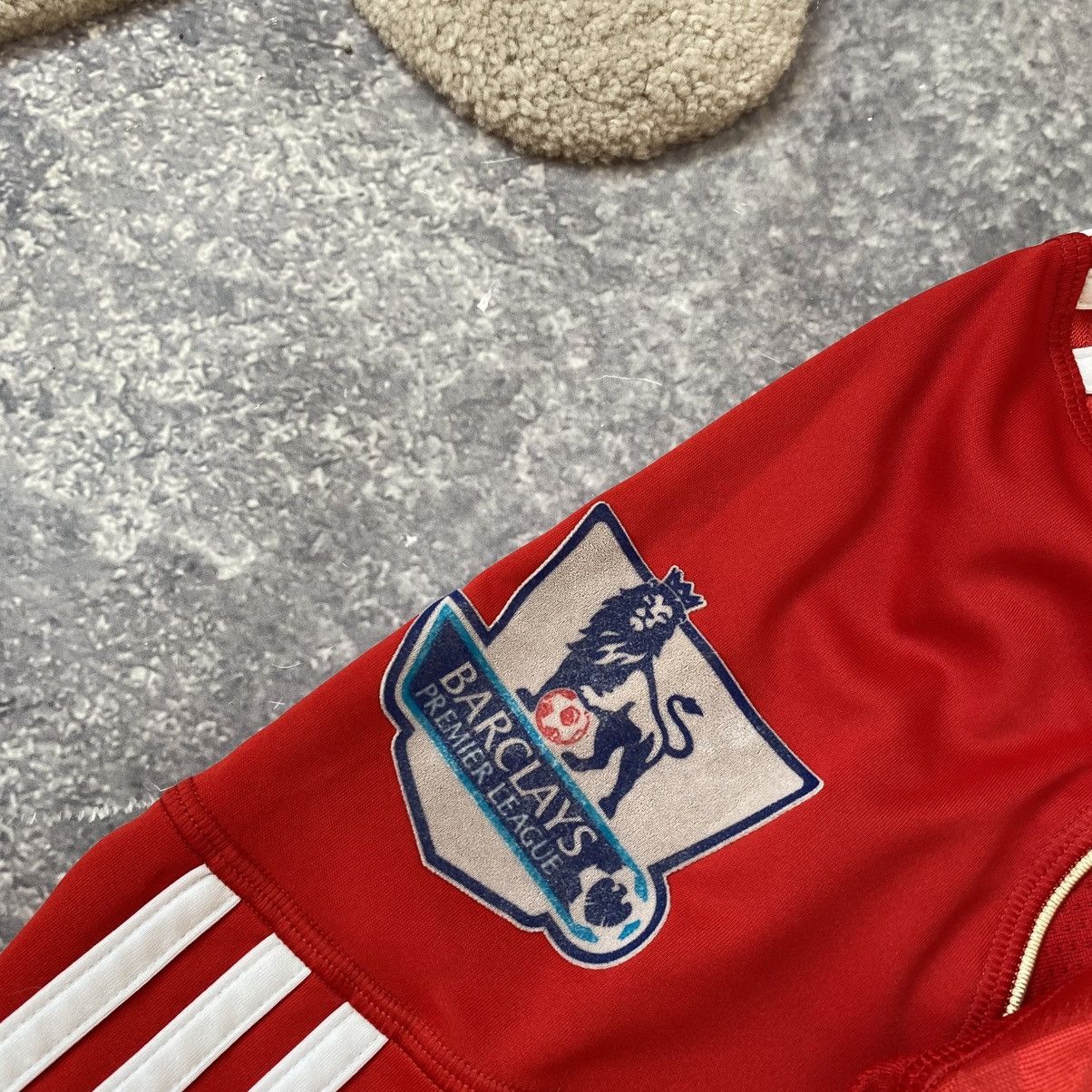Other Vintage Adidas Liverpool 2010 Home soccer jersey Size US XL / EU 56 / 4 - 7 Thumbnail