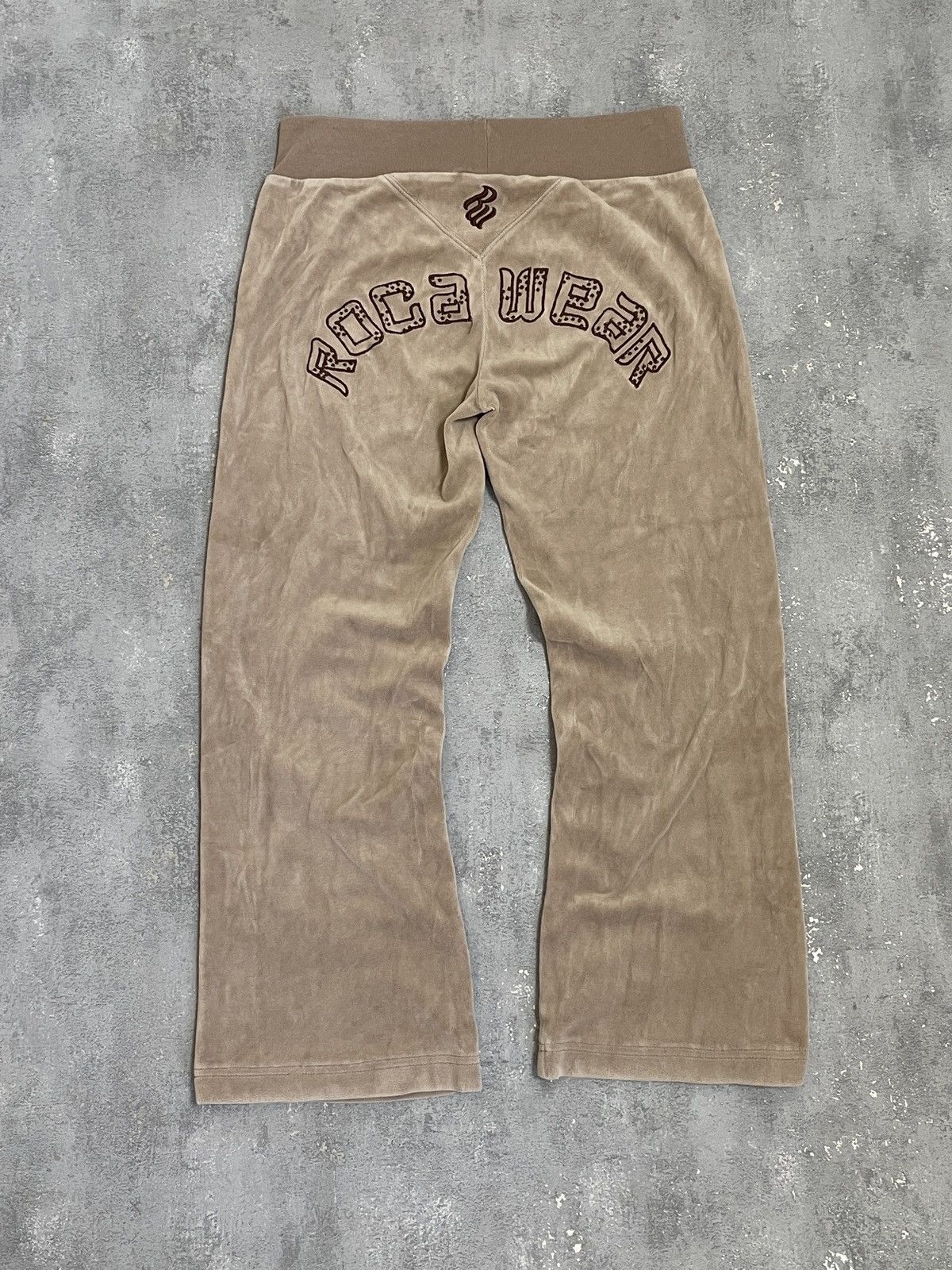Rocawear × Vintage Vintage Rocawear Velour Y2K Sweatpants Big Logo Size S Size 30" / US 8 / IT 44 - 1 Thumbnail