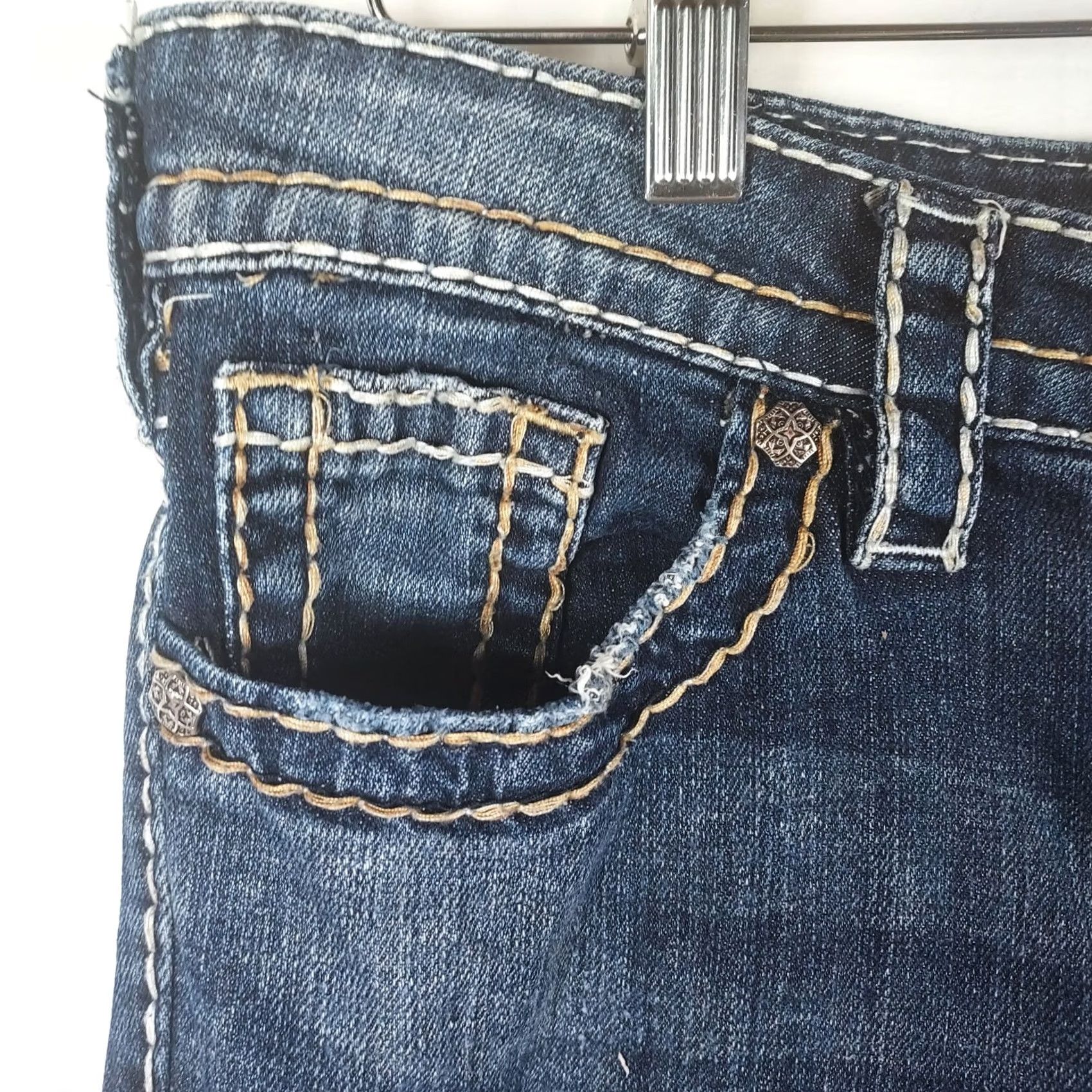 Silver Jeans Co. Silver Jeans Aiko Bootcut Jeans Women’s W29 L33 Mid Rise Distressed Denim Blue Jeans with Zip 5-Pocket Design Regular Fit Buttonless Size 29" - 5 Thumbnail