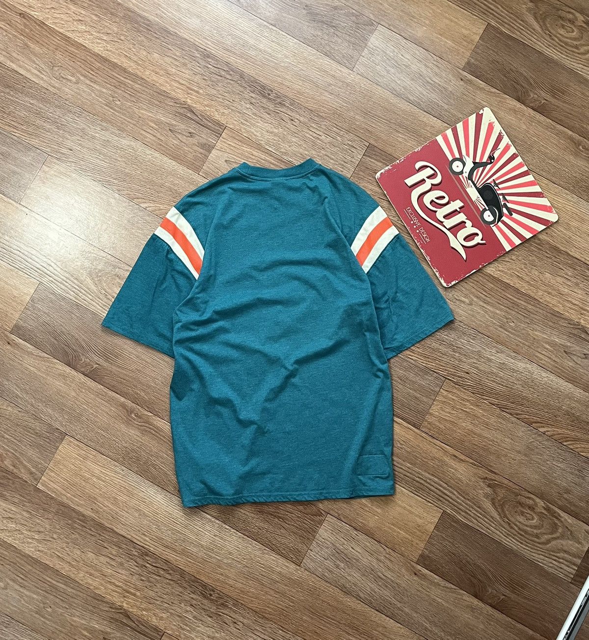 Mitchell & Ness Vintage Mitchell & Ness Miami Dolphins NFL T Shirt Size US L / EU 52-54 / 3 - 7 Thumbnail