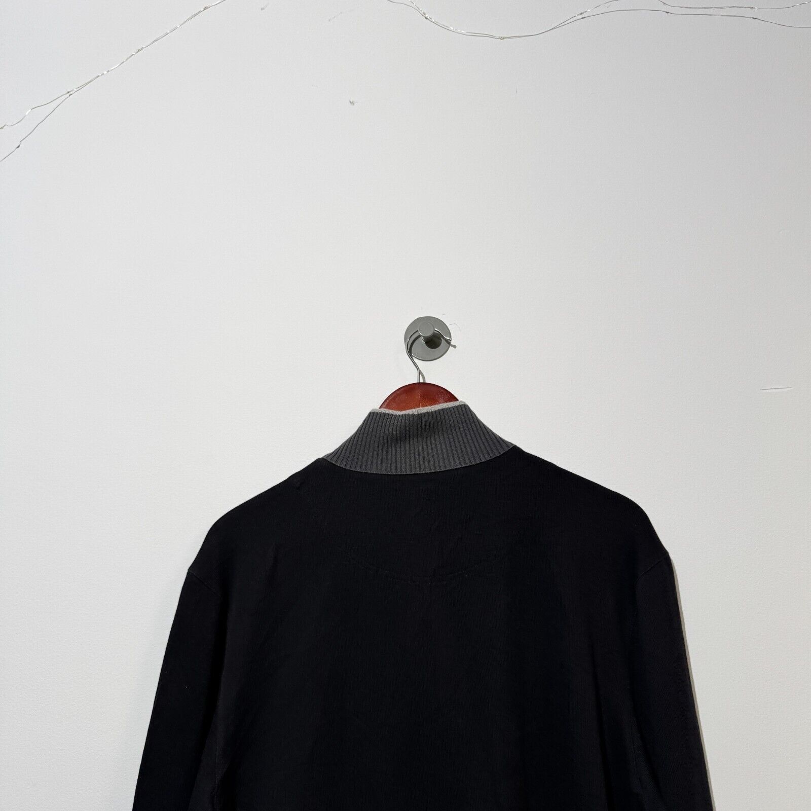 Hugo Boss × Vintage Vintage Hugo Boss Unisex Black Halfzip Sweatshirt Size L Size US L / EU 52-54 / 3 - 10 Thumbnail