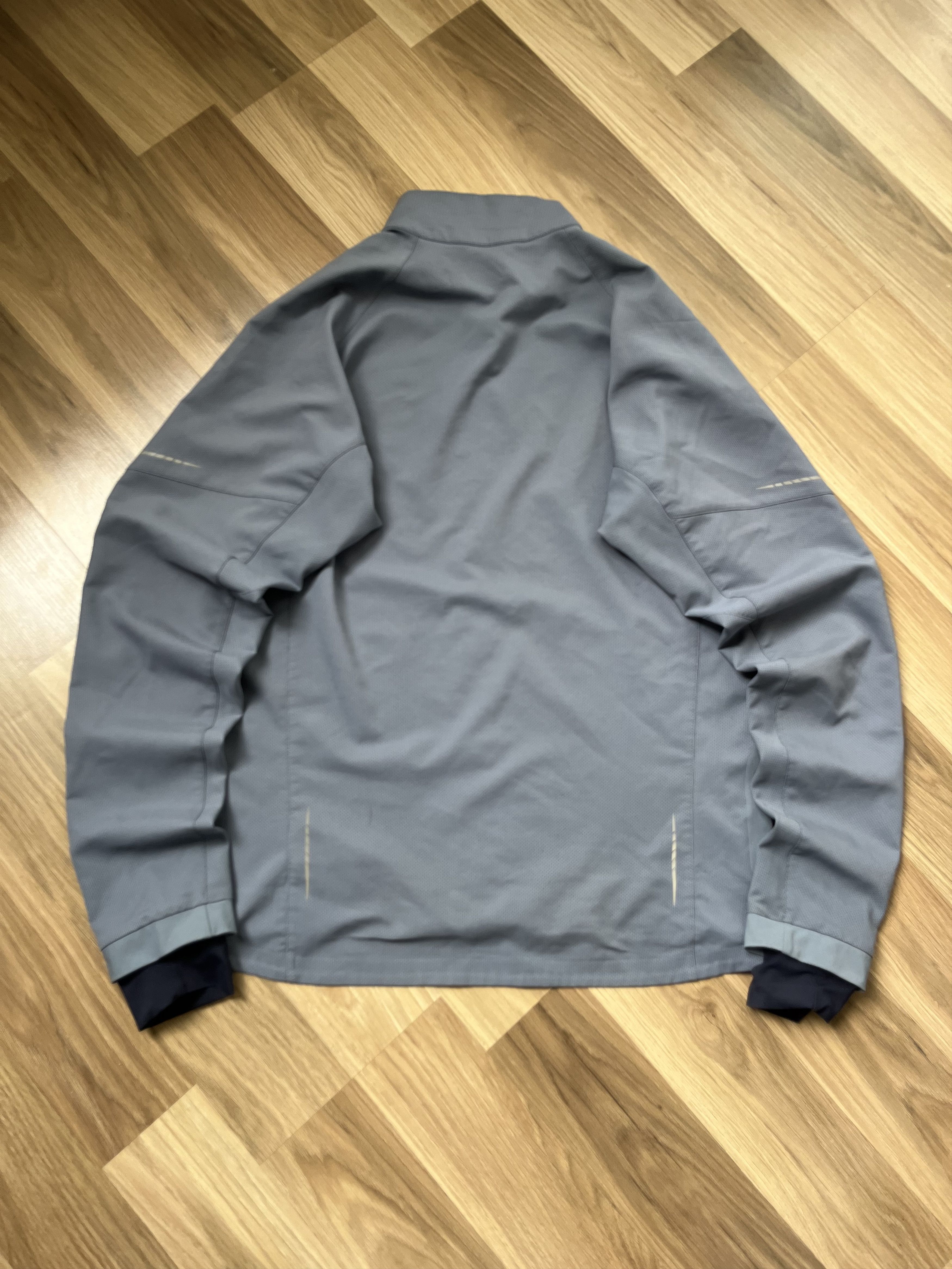 Arc'teryx Vintage Arc’teryx Light Jacket Reflective Size US M / EU 48-50 / 2 - 3 Thumbnail