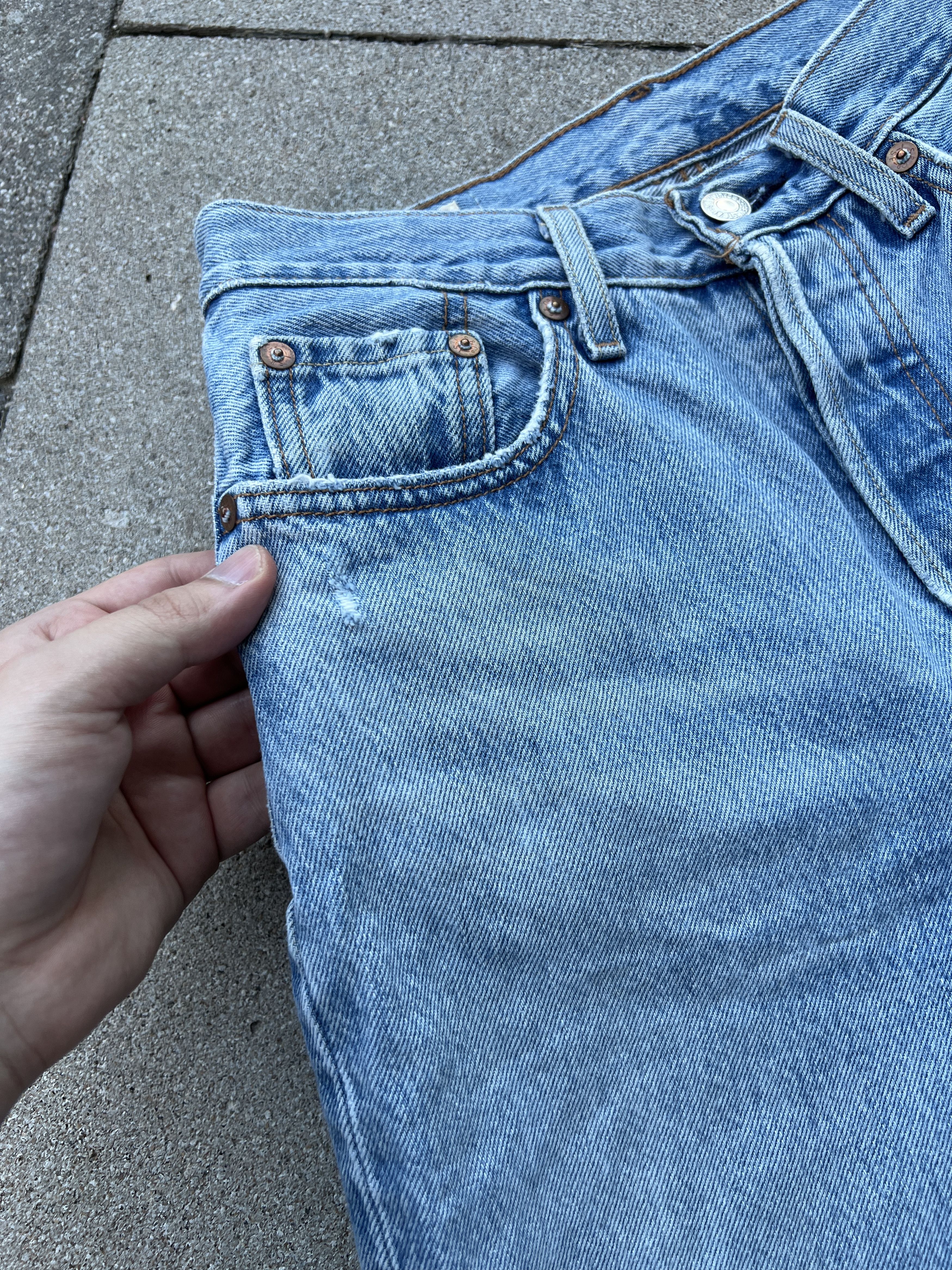 Levi's Levis Premium Big E Custom Cut Distressed Shorts Size 24" / US 00 / IT 34 - 4 Thumbnail