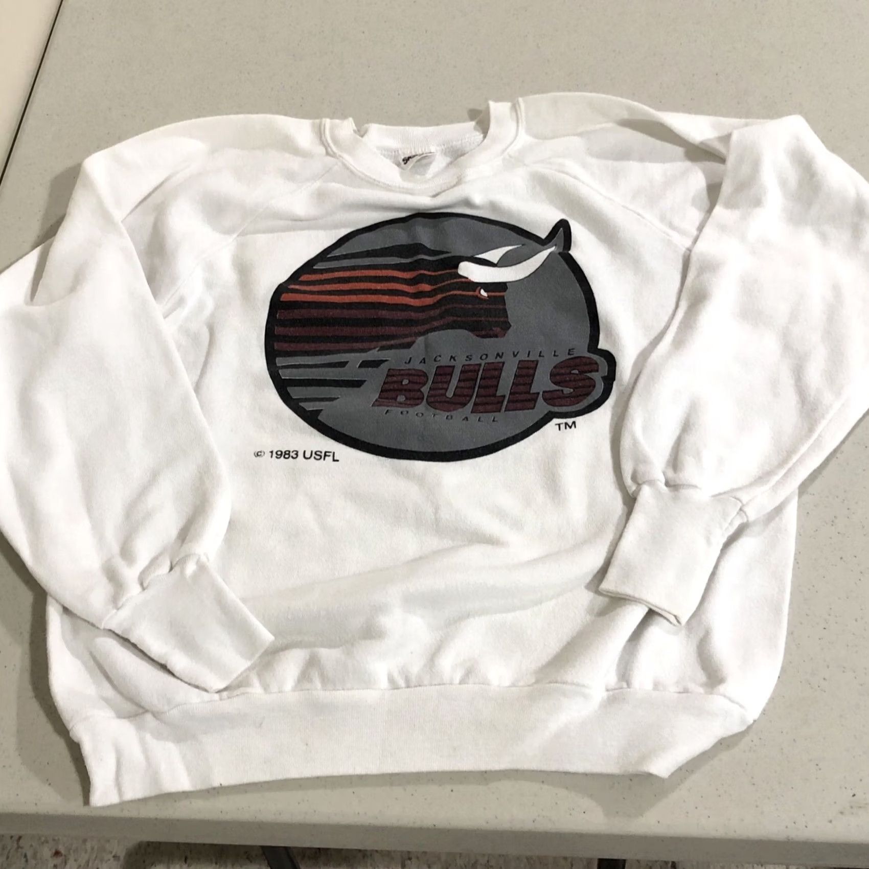 Vintage VINTAGE Signal Jacksonville Bulls USF Football Crewneck Sweatshirt XL White 50/50 Cotton Polyester 1983 90s Sports Mens Size US XL / EU 56 / 4 - 6 Thumbnail
