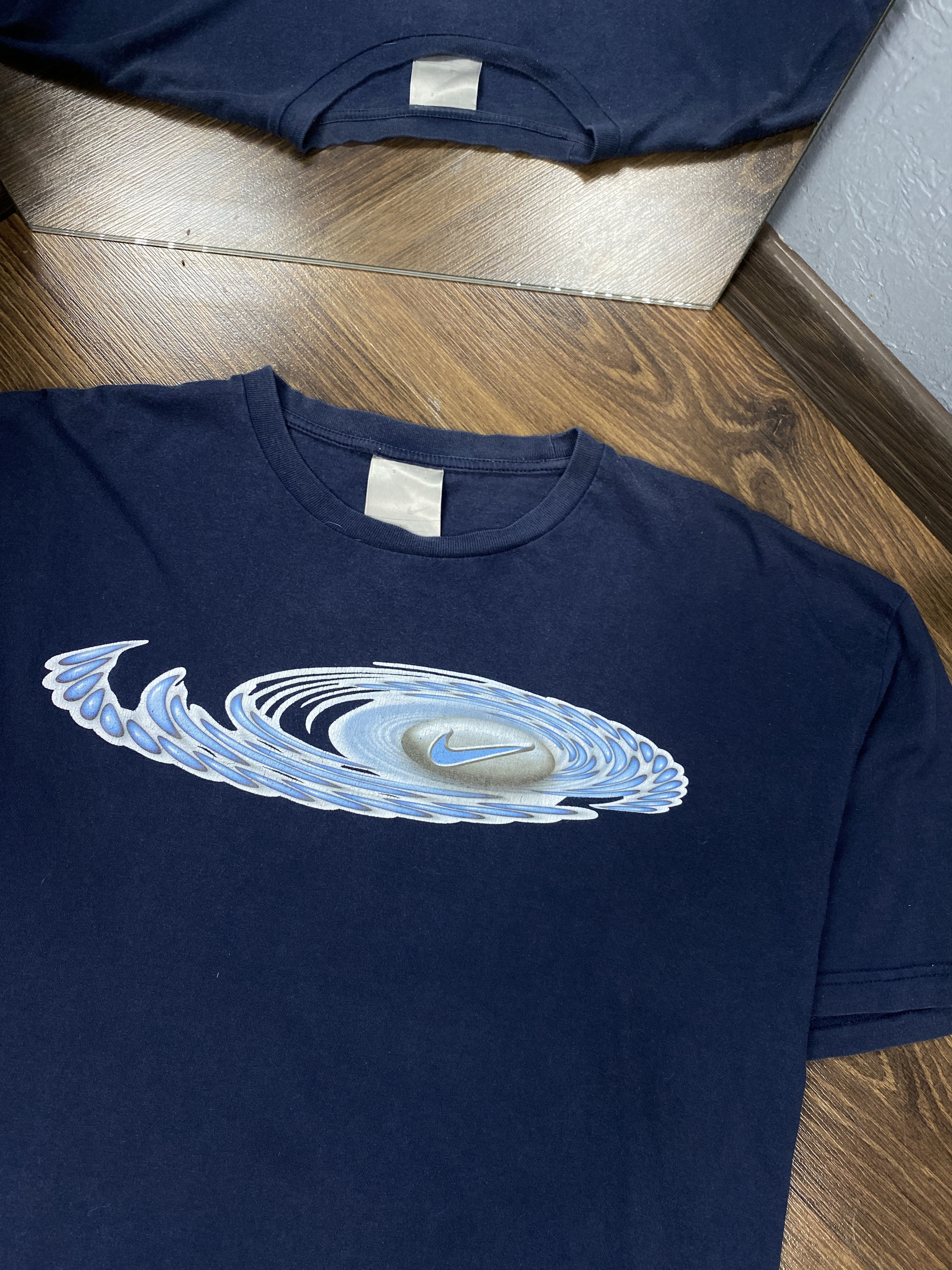 Nike Nike Vintage big logo t-shirt Swoosh Size US XXL / EU 58 / 5 - 2 Thumbnail