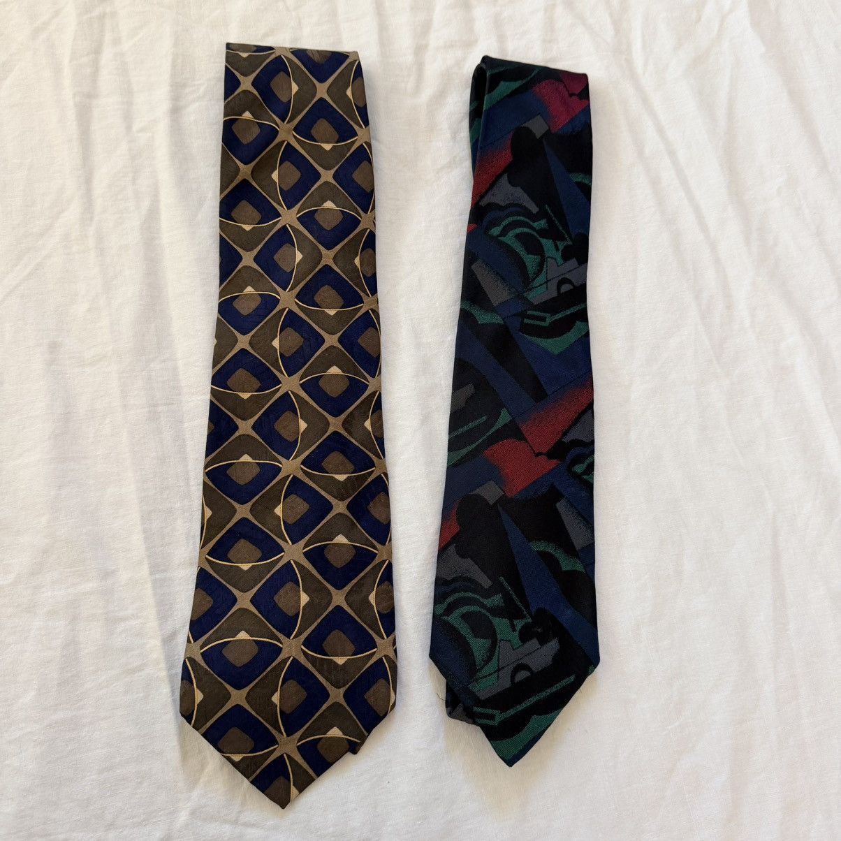 Other Designer Silk Tie Bundle – Mulberry Ziggurat & William Hardy Size ONE SIZE - 8 Thumbnail