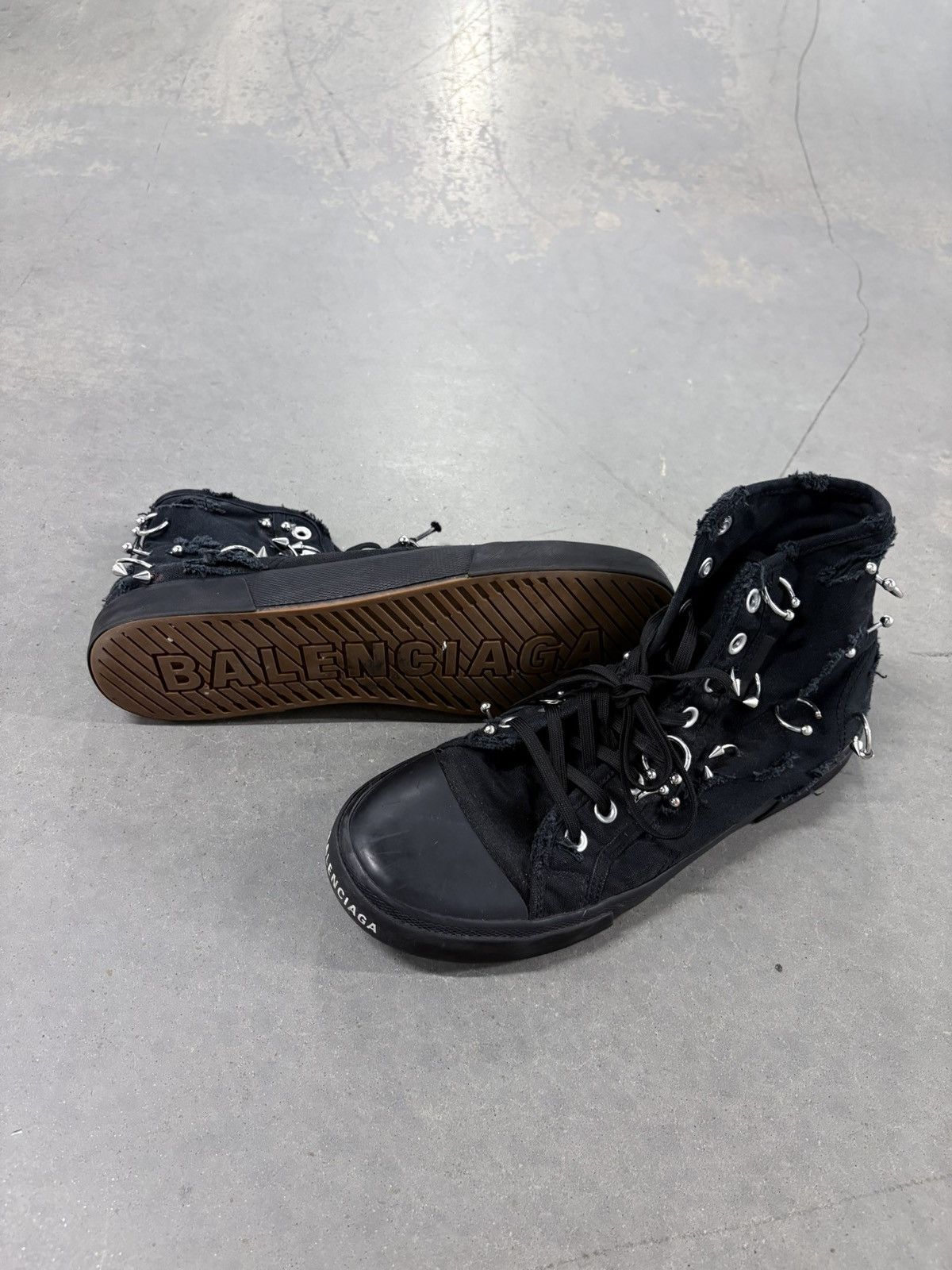 BALENCIAGA Paris Sneakers サイズ40 26-26.5 BALENCIAGA Paris distressed denim slip-on sneakers | NET-A