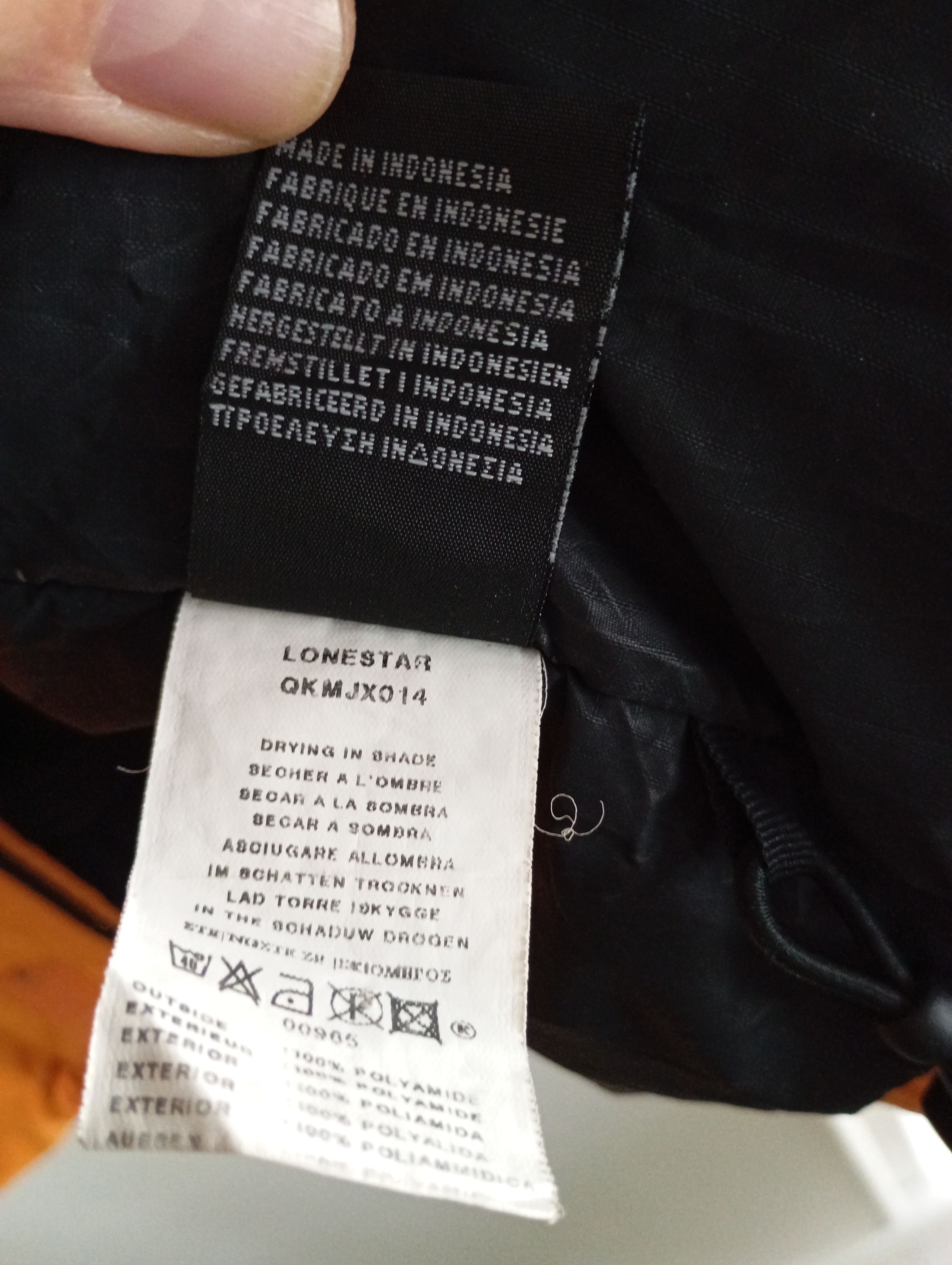 Quiksilver 90s Quiksilver Vintage Hooded Jacket L Size US L / EU 52-54 / 3 - 9 Thumbnail