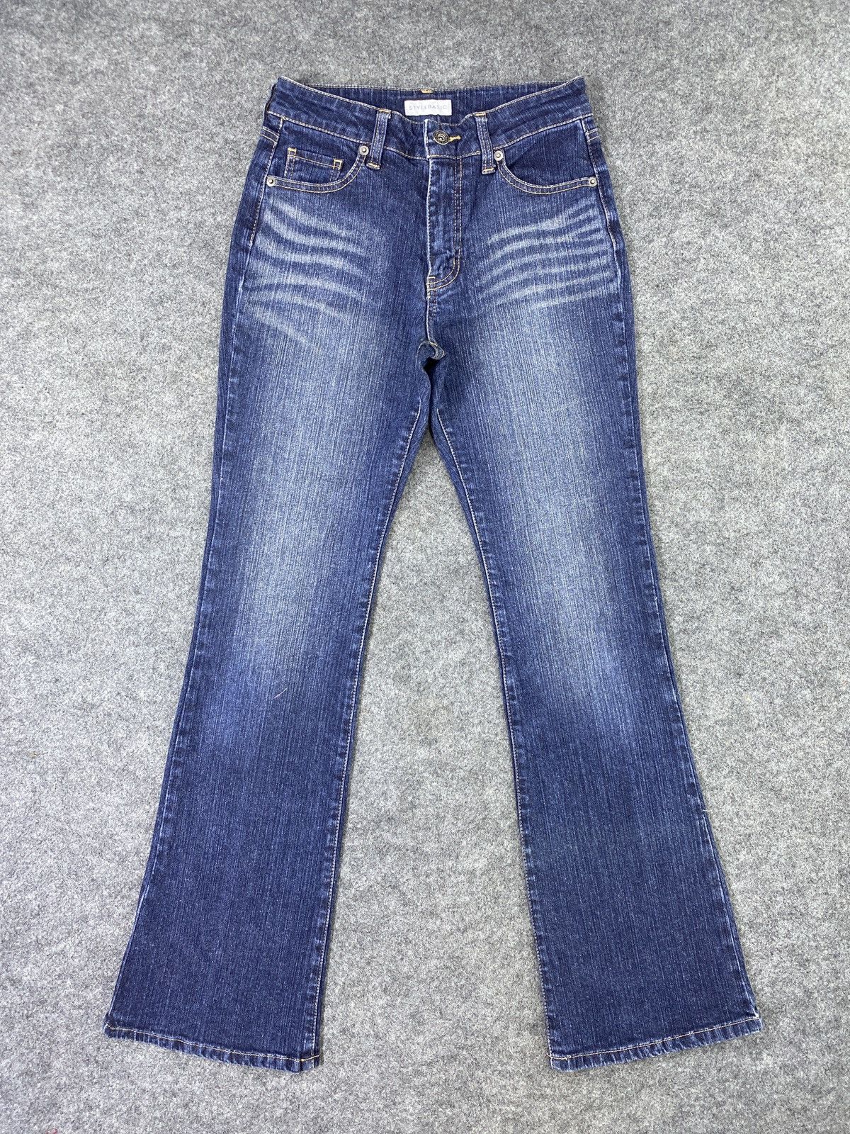 Japanese Brand Japanese Brand Style Basic Blue Wash Flare Jeans - J1019 Size 26" / US 2 / IT 38 - 1 Thumbnail