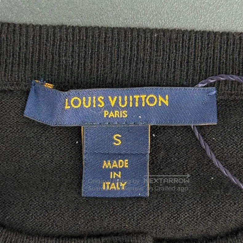 Louis Vuitton Louis Vuitton Black color badge logo cardigan sweater Size US S / EU 44-46 / 1 - 5 Thumbnail