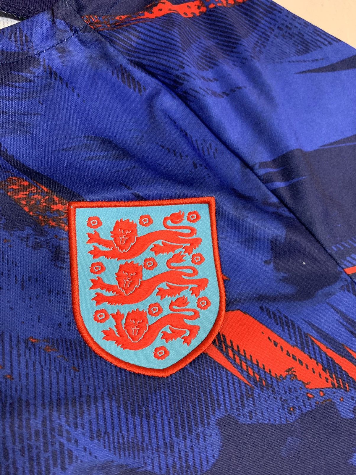 Nike Vintage Nike England T Shirt Tee Jersey Soccer Overprinted Size US S / EU 44-46 / 1 - 4 Thumbnail
