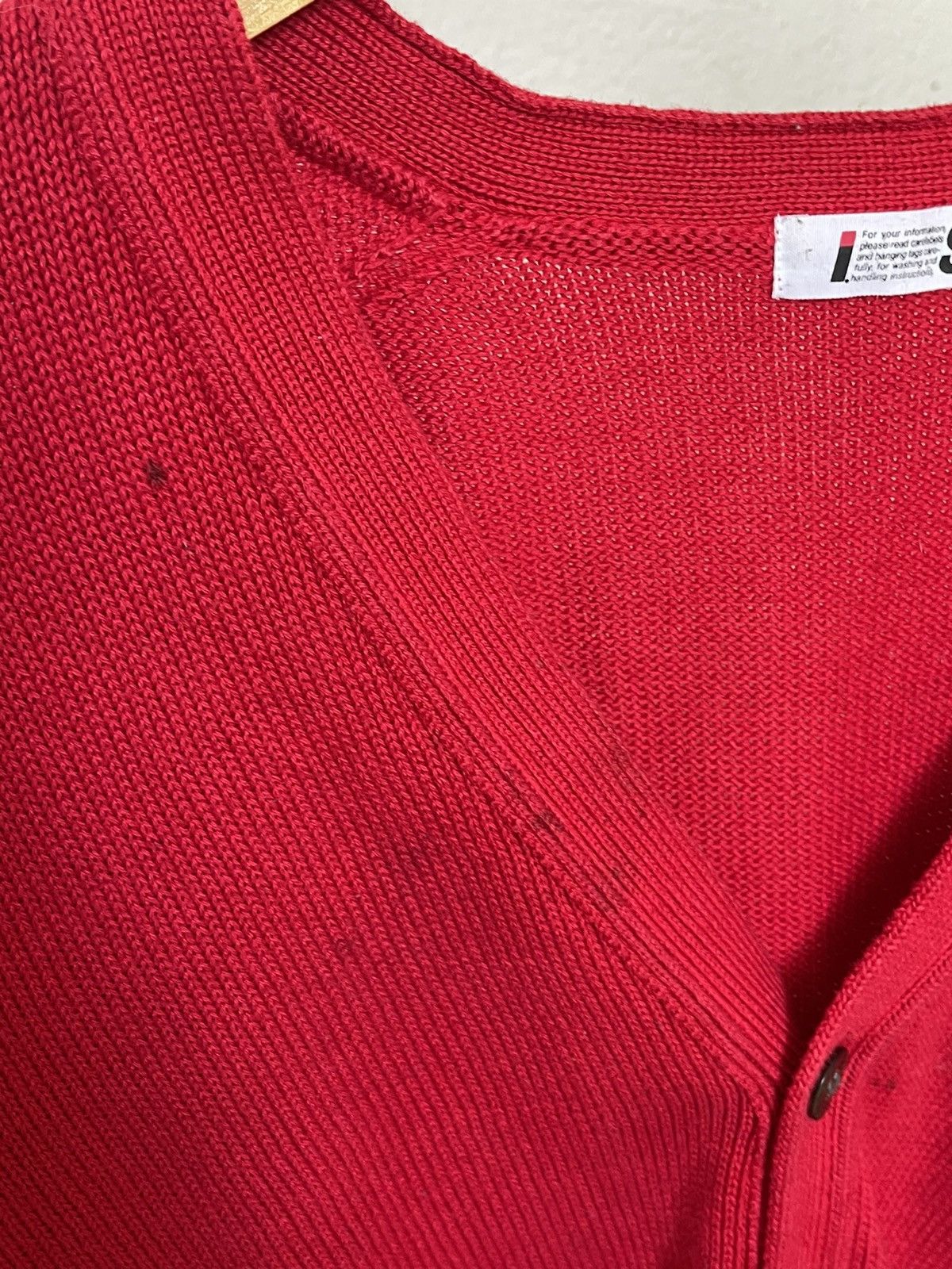 Issey Miyake × Japanese Brand Issey Miyake Sports Chenille Patch Red Cardigan Size US L / EU 52-54 / 3 - 8 Thumbnail