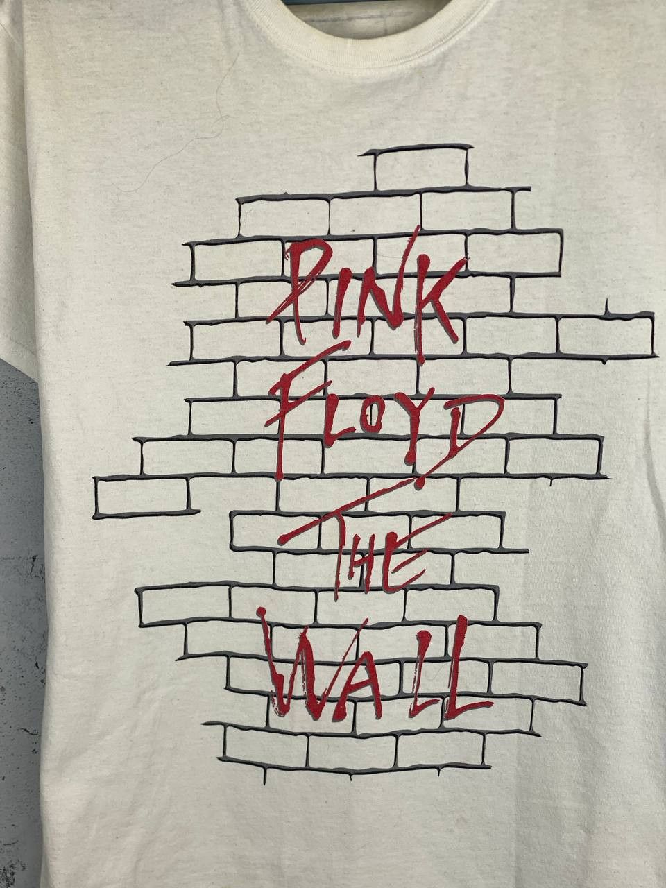 Band Tees × Pink Floyd × Vintage Pink Floyd Graphic T Shirt Roger Waters The Wall Live Size US L / EU 52-54 / 3 - 4 Thumbnail