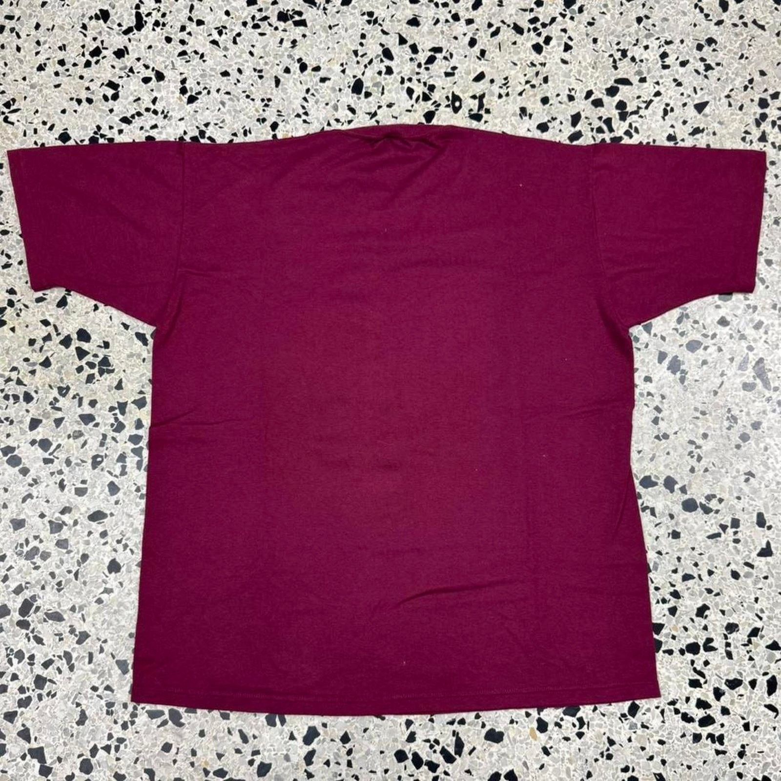 Jerzees × Vintage VINTAGE 90S SINGLE STITCH NORTH DAKOTA WOLF SOUVENIR TEE: Size US XL / EU 56 / 4 - 5 Thumbnail