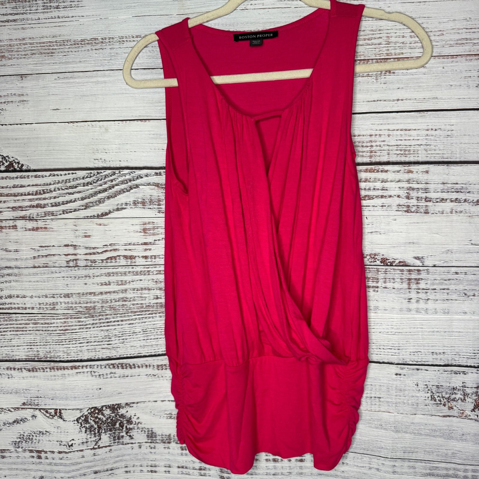 Boston Proper Boston Proper Hot Pink Faux Wrap Keyhole Neck Tank Top XS Size XS / US 0-2 / IT 36-38 - 1 Thumbnail